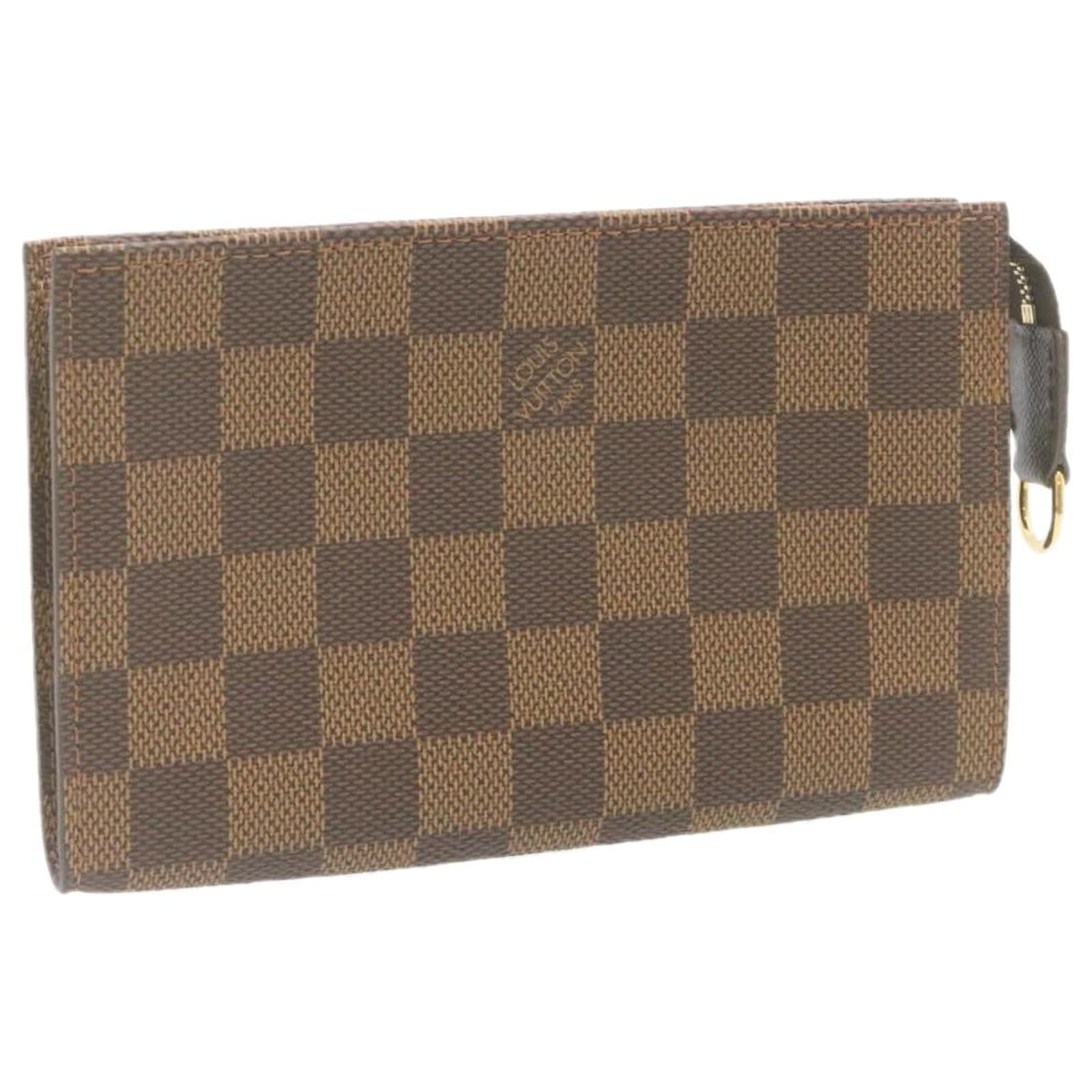 accessory pouch louis vuitton