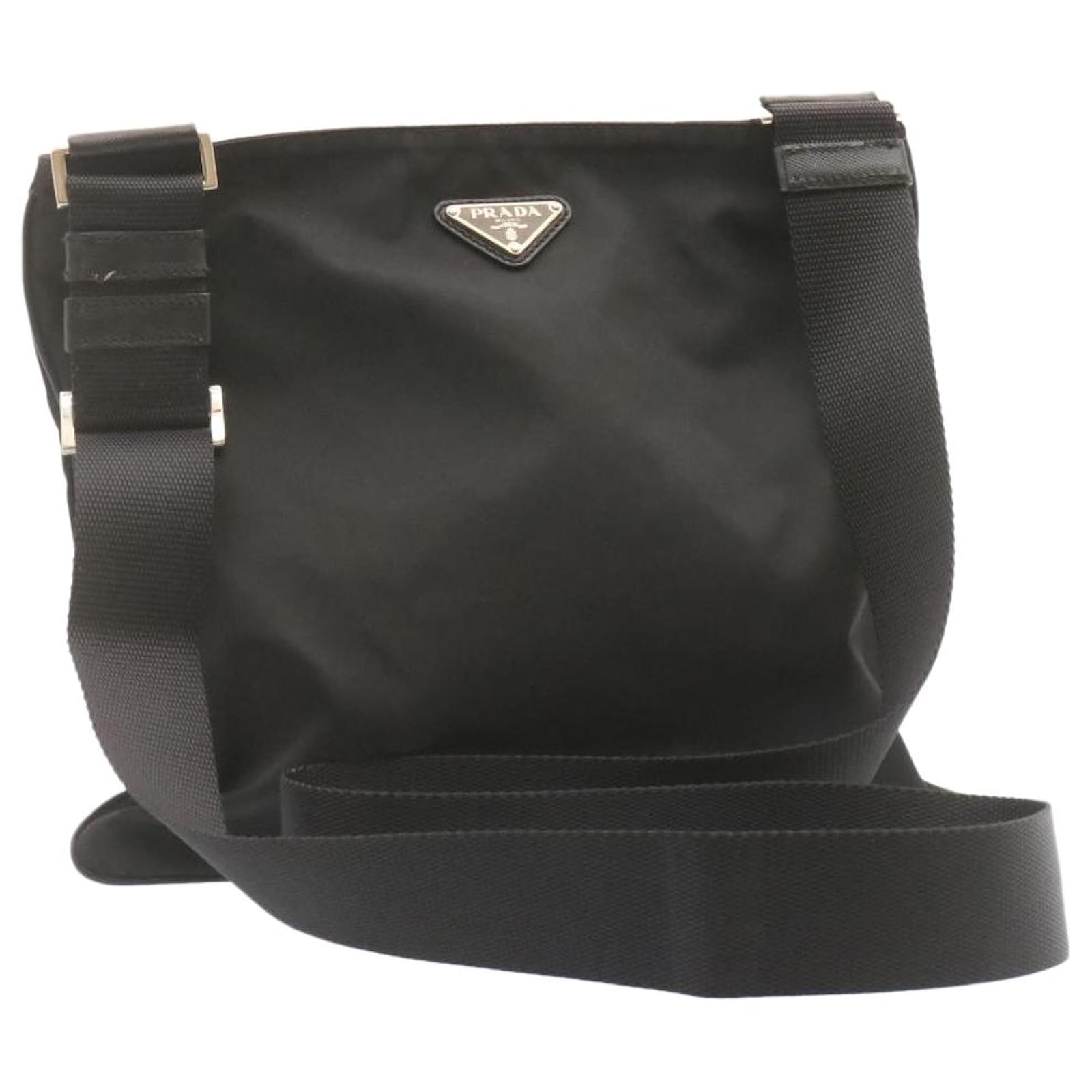 PRADA Nylon Shoulder Bag Black Auth ar4434 Cloth ref.334654 - Joli