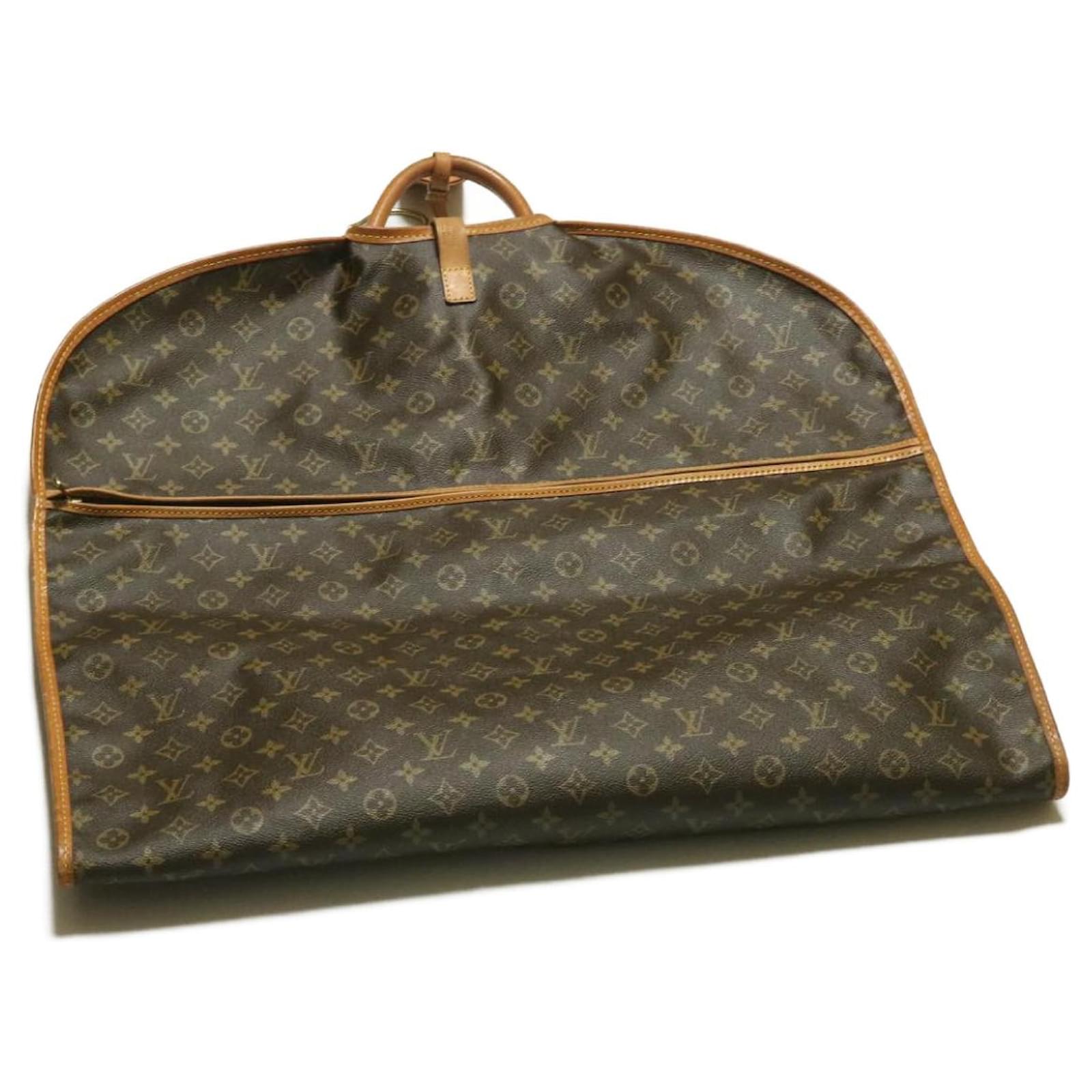 LOUIS VUITTON Monogram Garment Cover Housse Porte Habits Vintage