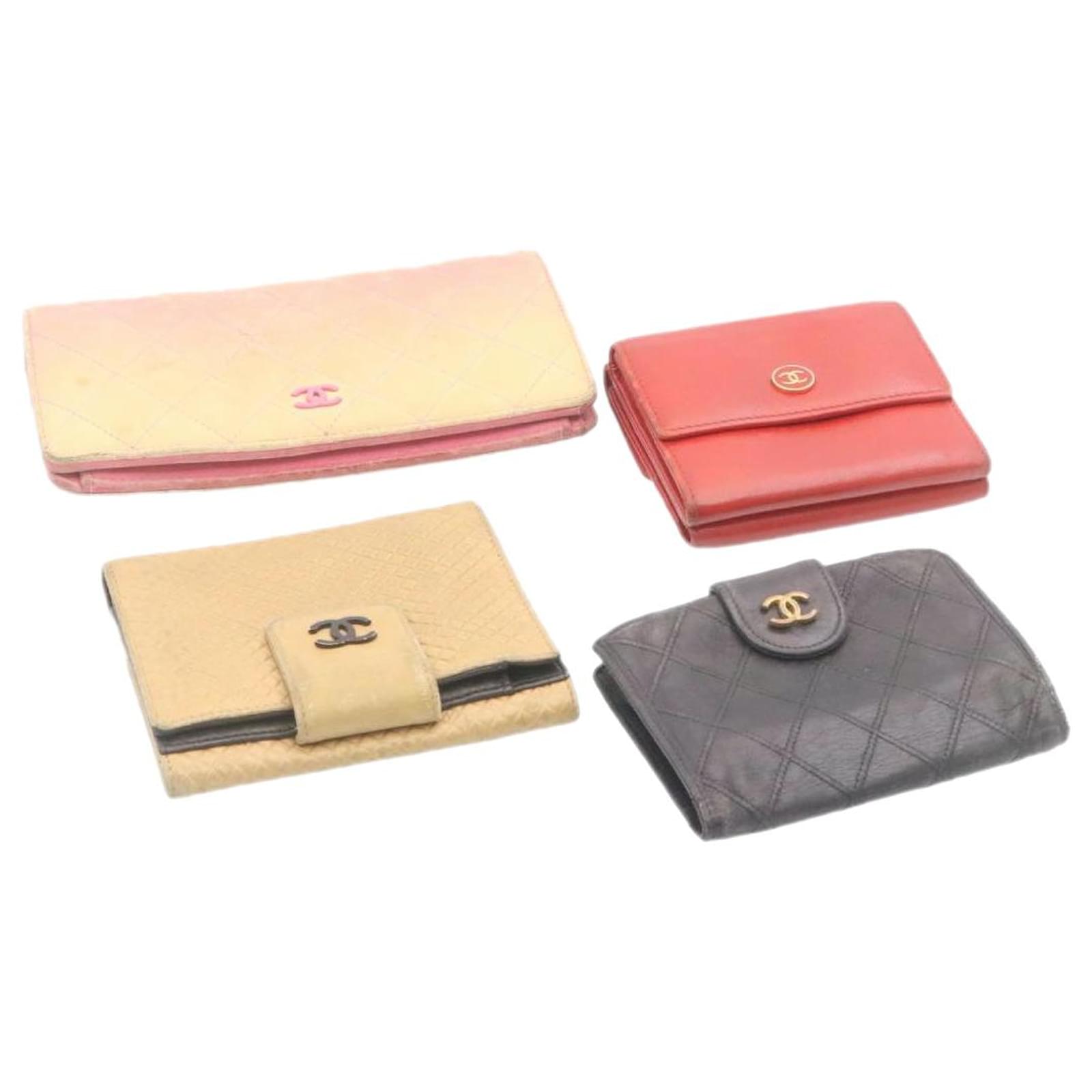 CHANEL Matelasse Coco Button Wallet Leather 4Set Auth fm446 Black Pink Red  Beige ref.335896 - Joli Closet