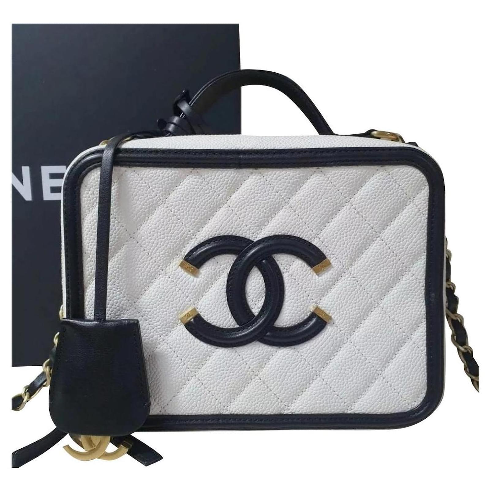 Chanel Black White Caviar Leather CC Vanity Case Bag Multiple colors  ref.344394 - Joli Closet