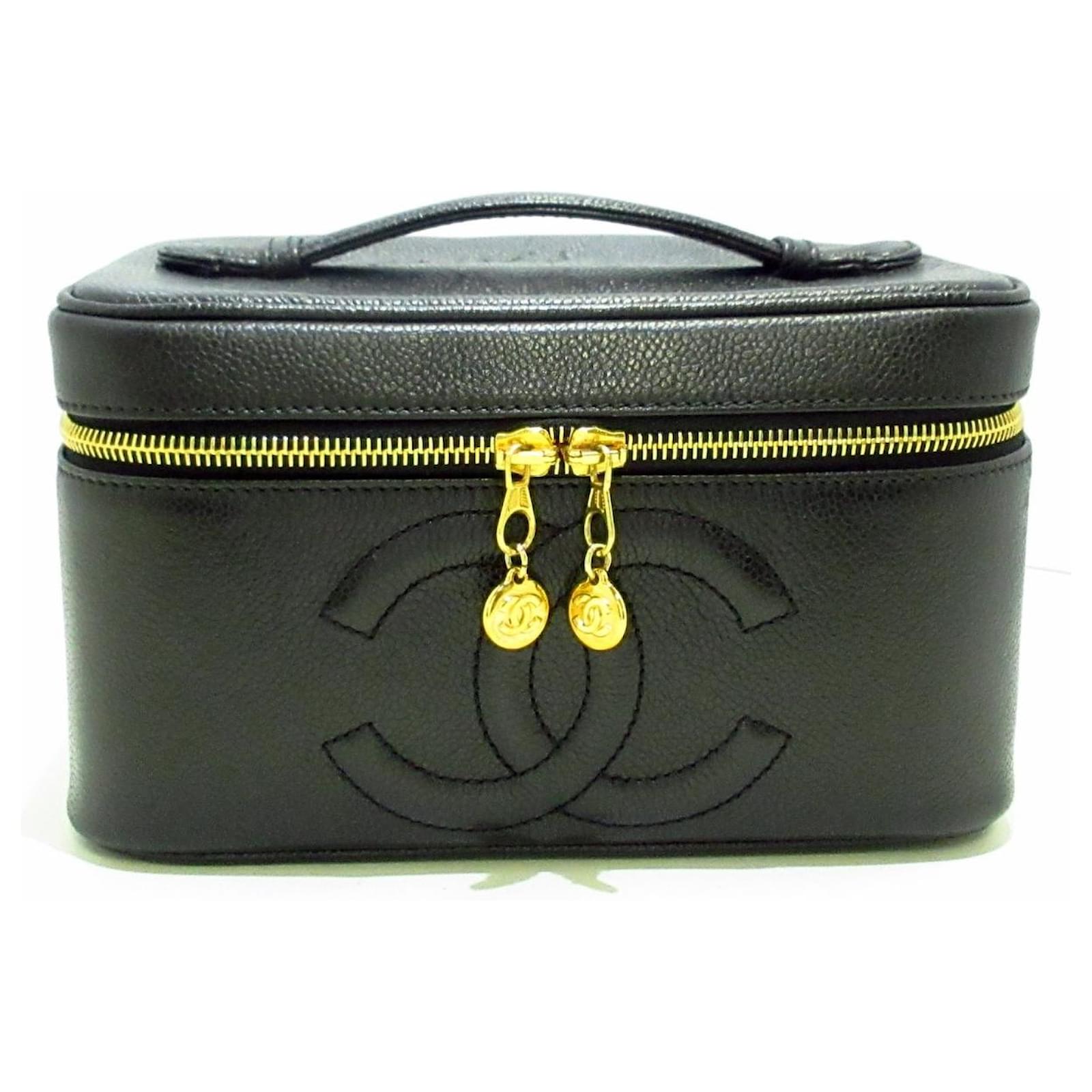 Chanel clutch bag Black Exotic leather ref.344510 - Joli Closet