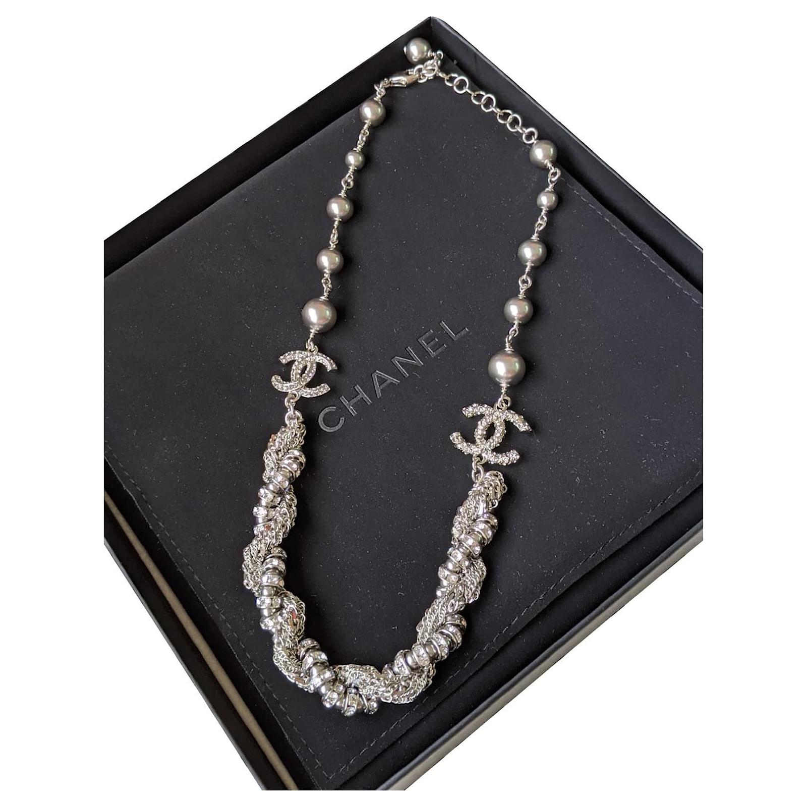 taehyung chanel necklace price