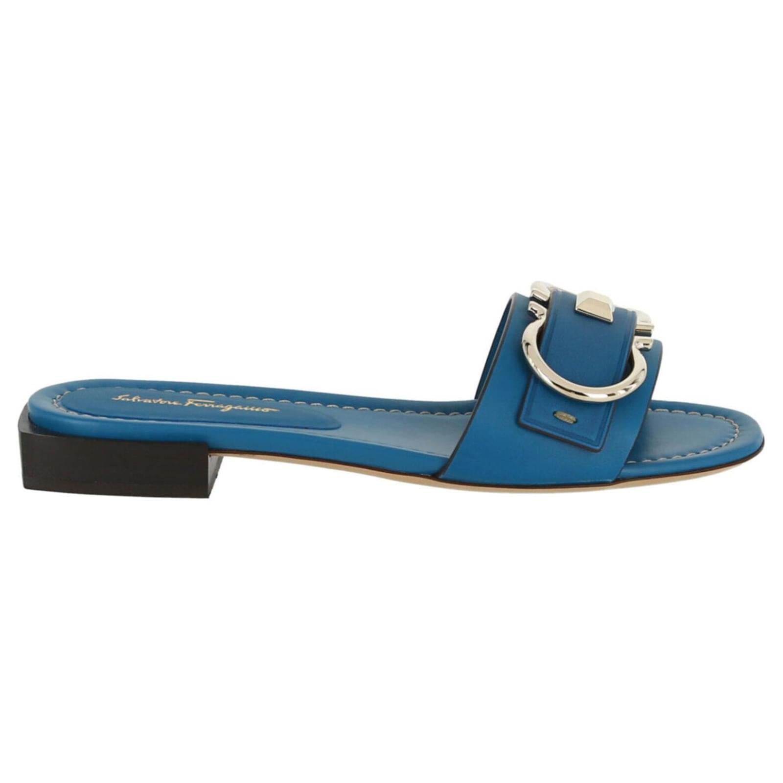 Salvatore Ferragamo Sandalia de piel Gancini Azul Cuero