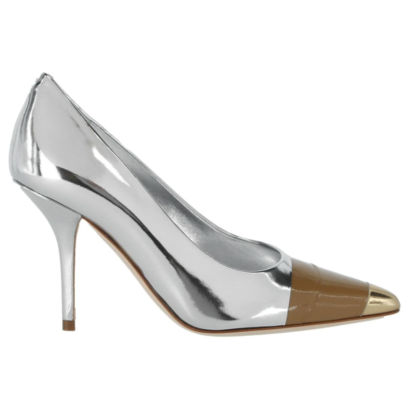 Burberry Zapatos de tacón de cuero efecto espejo Plata Metálico ref.346597  - Joli Closet