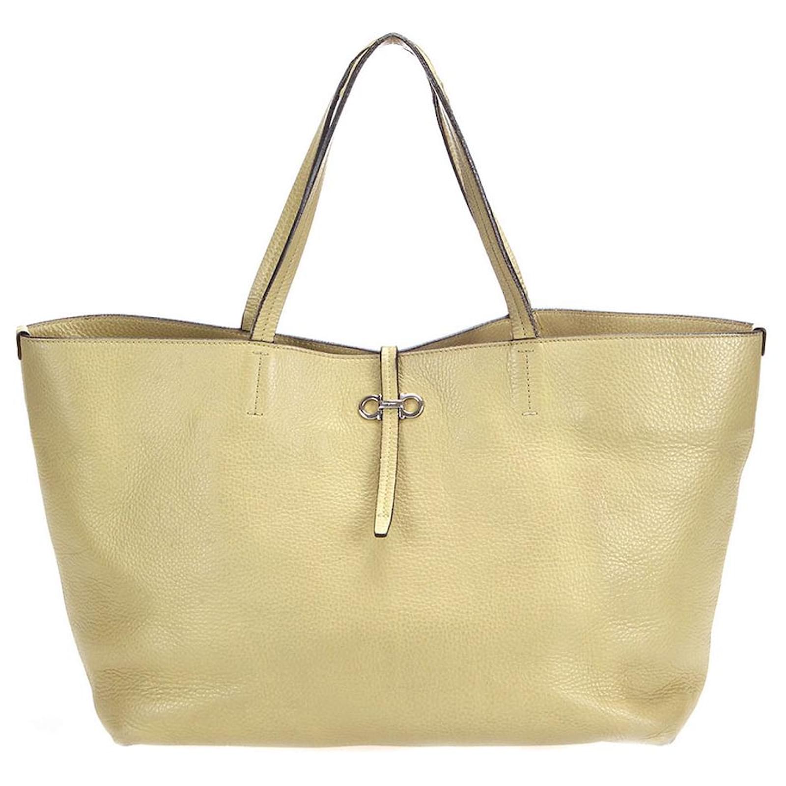 Salvatore Ferragamo Shopper bag Yellow Leather ref.348107 - Joli Closet