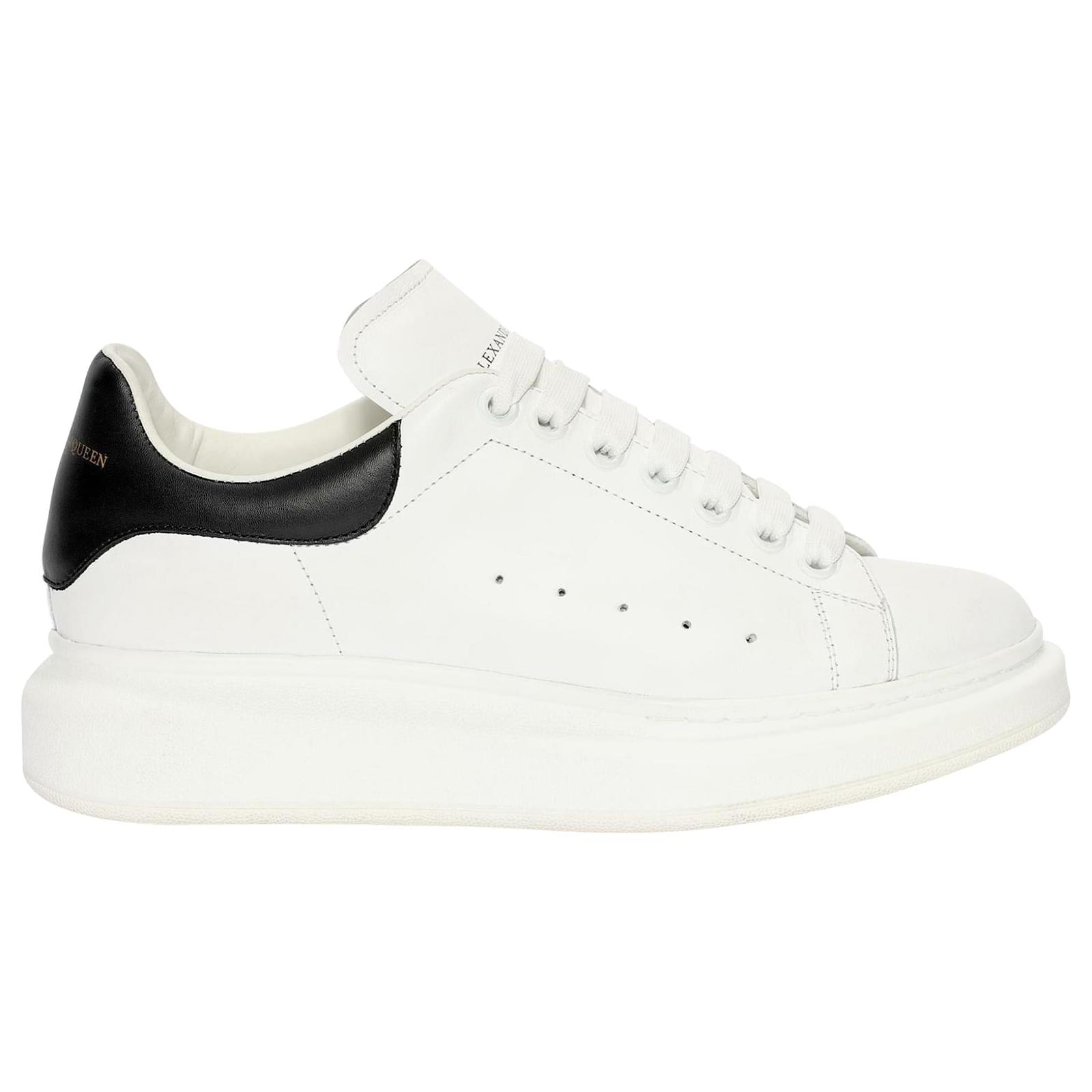 mcqueen basket blanche