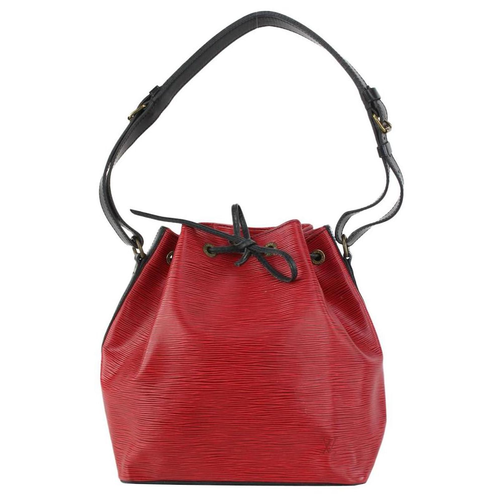 Louis Vuitton Bicolor Black Red Epi Leather Petit Noe Drawstring Bucket  Hobo ref.350832 - Joli Closet