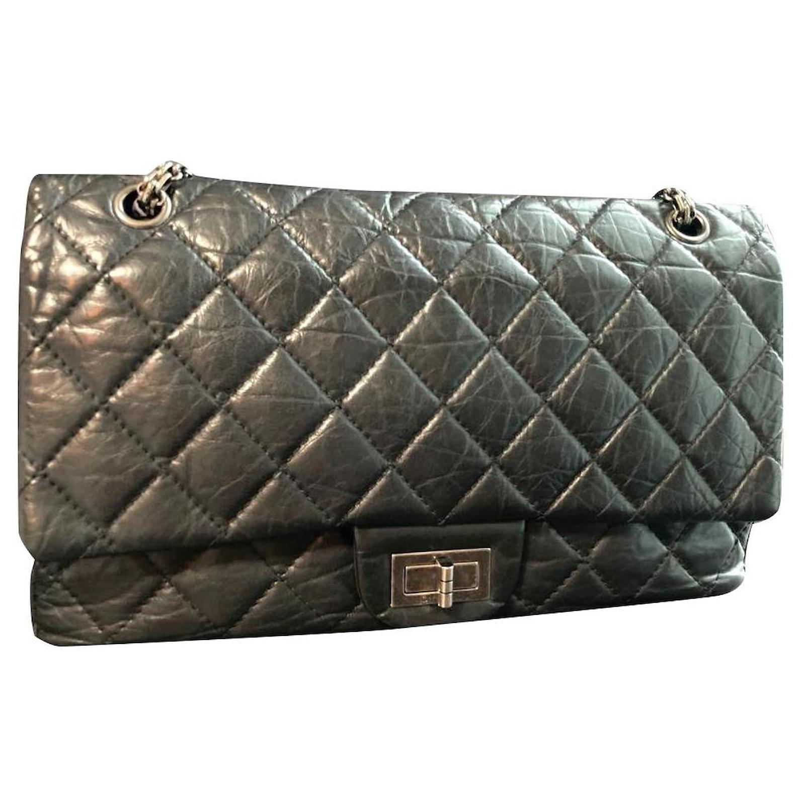 Chanel  Reissue 227 classic bag Black Leather  - Joli Closet