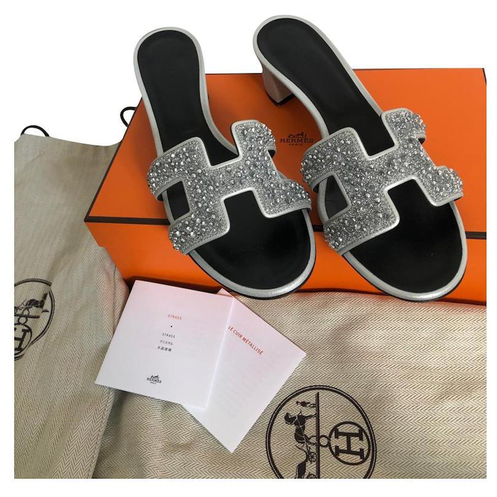 Oran Hermès Hermes Oasis sandal Silvery Grey Leather ref.354494 - Joli ...