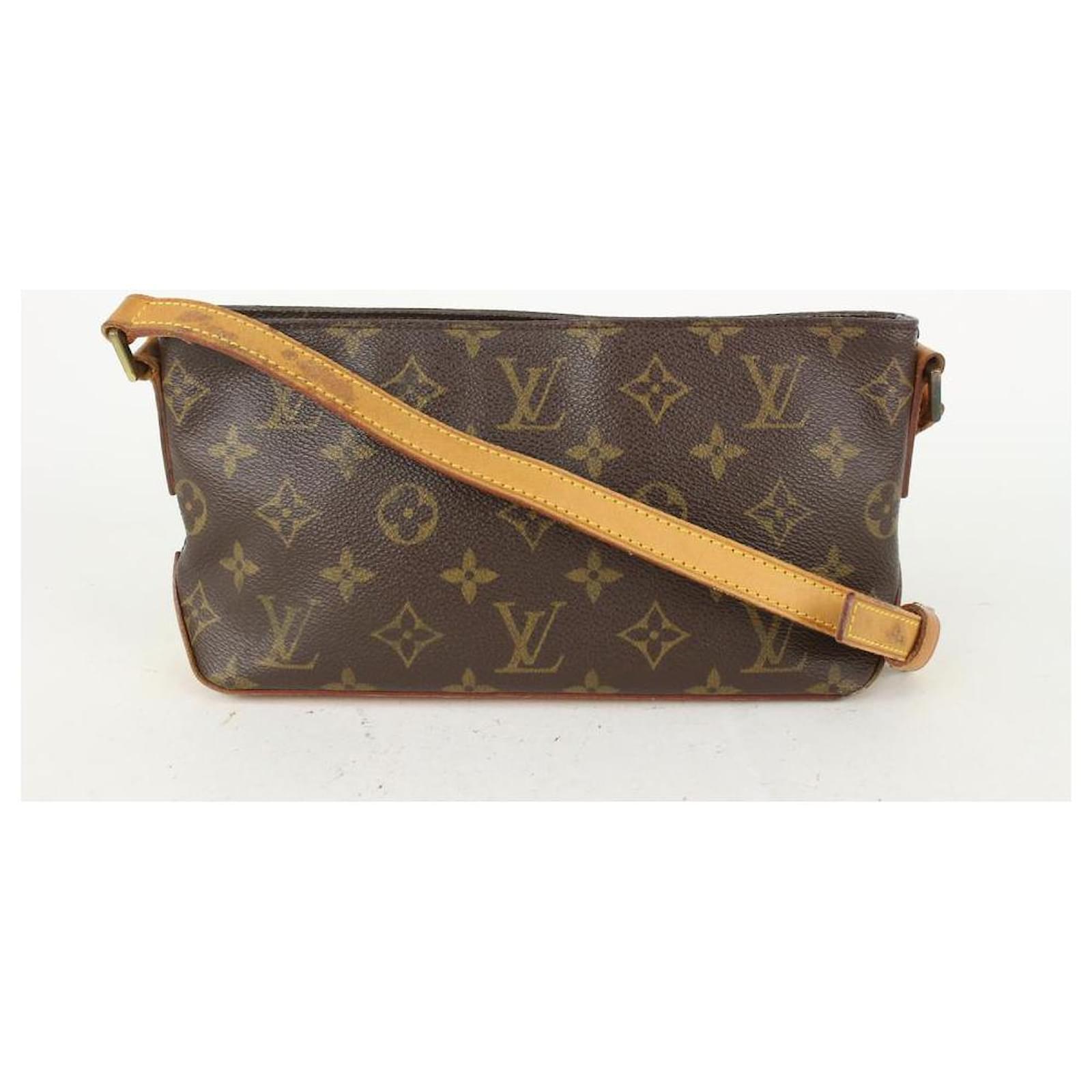 Autre Marque Bolso bandolera Louis Vuitton Monogram Trotteur Cuero  ref.355474 - Joli Closet