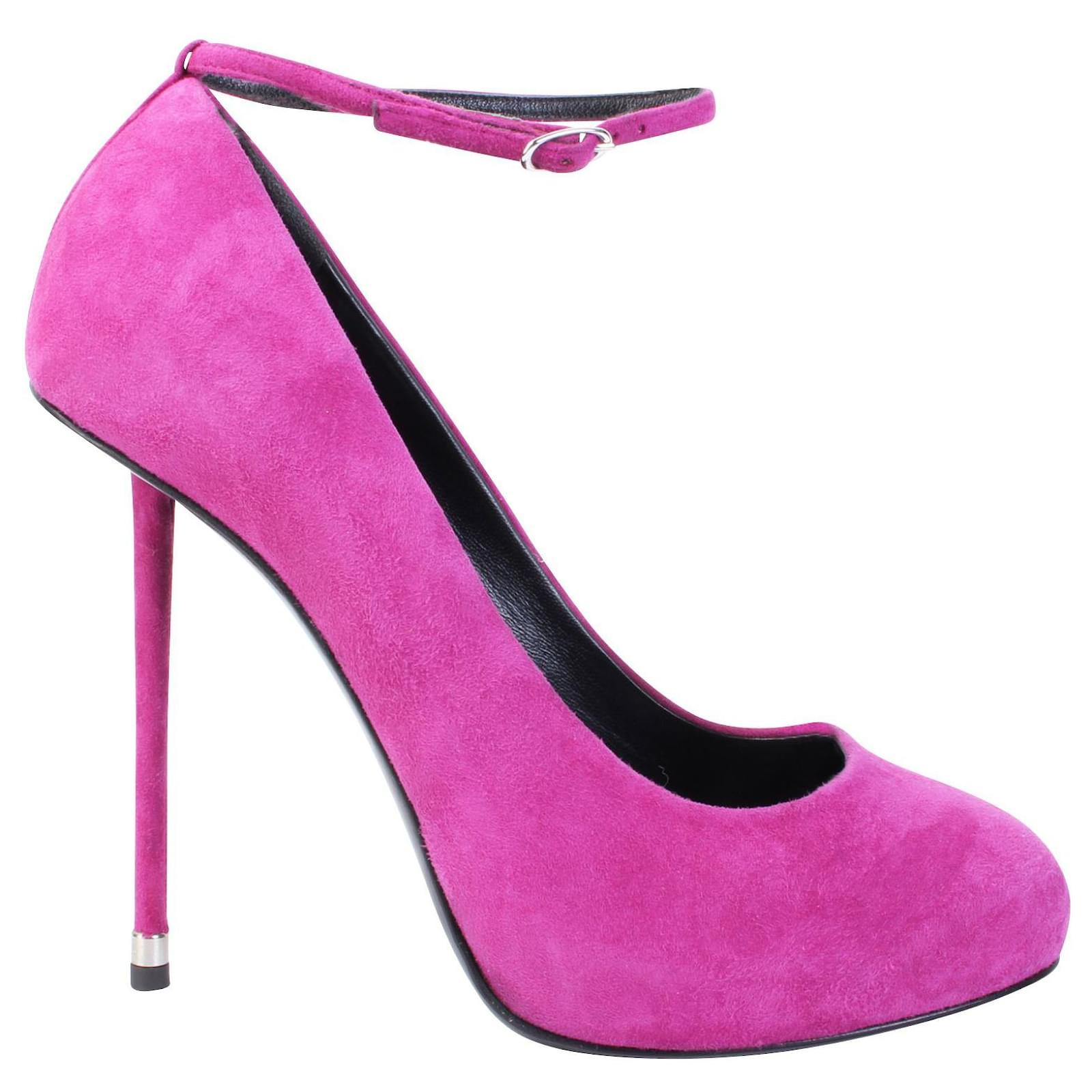 lilac suede pumps