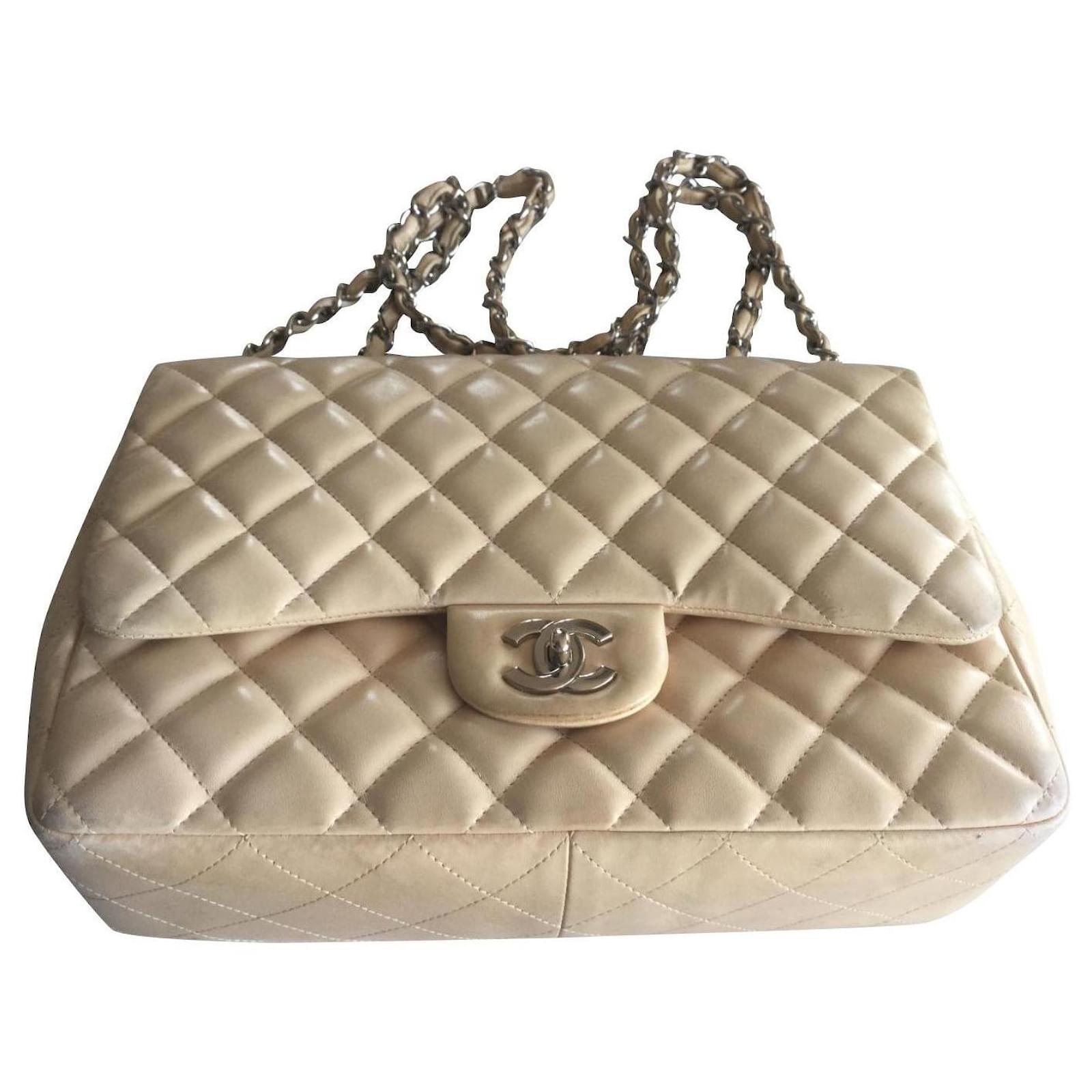 Chanel Shoulder bag Beige Leather ref.361793 - Joli Closet