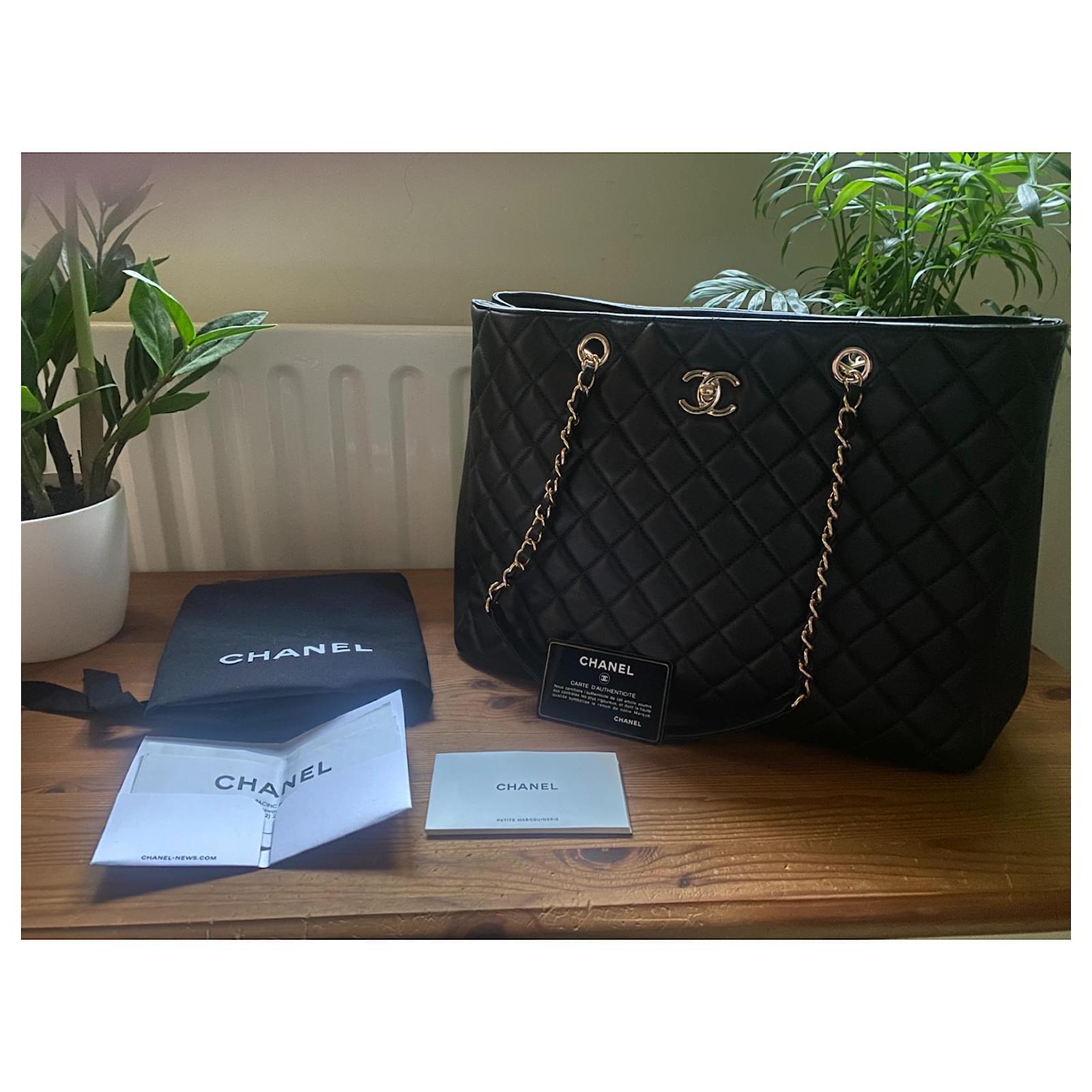 Chanel Classic Timeless Tote bag Black Leather ref.362045 - Joli Closet