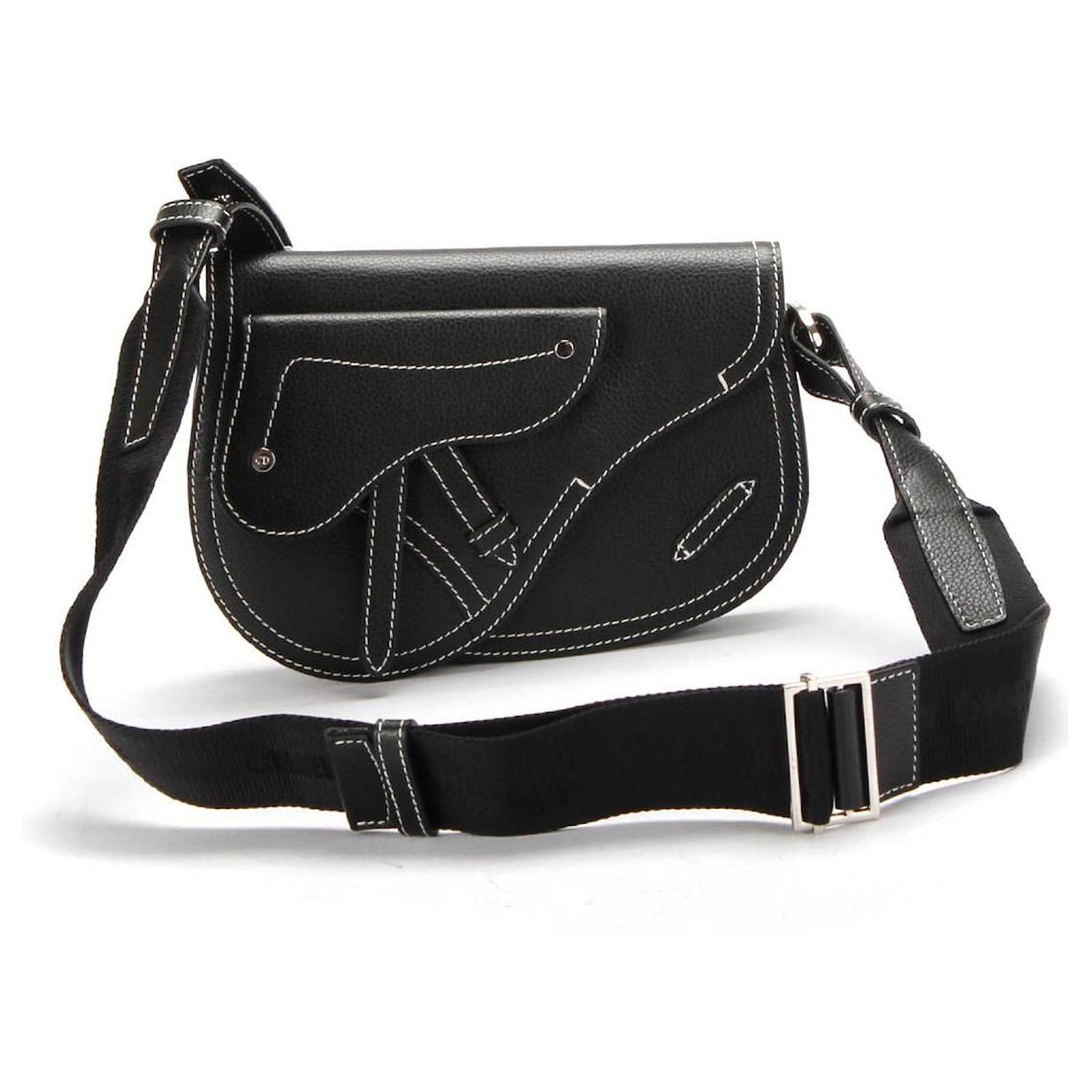 Saddle Bag Genarbtes Kalbsleder in Schwarz, DIOR