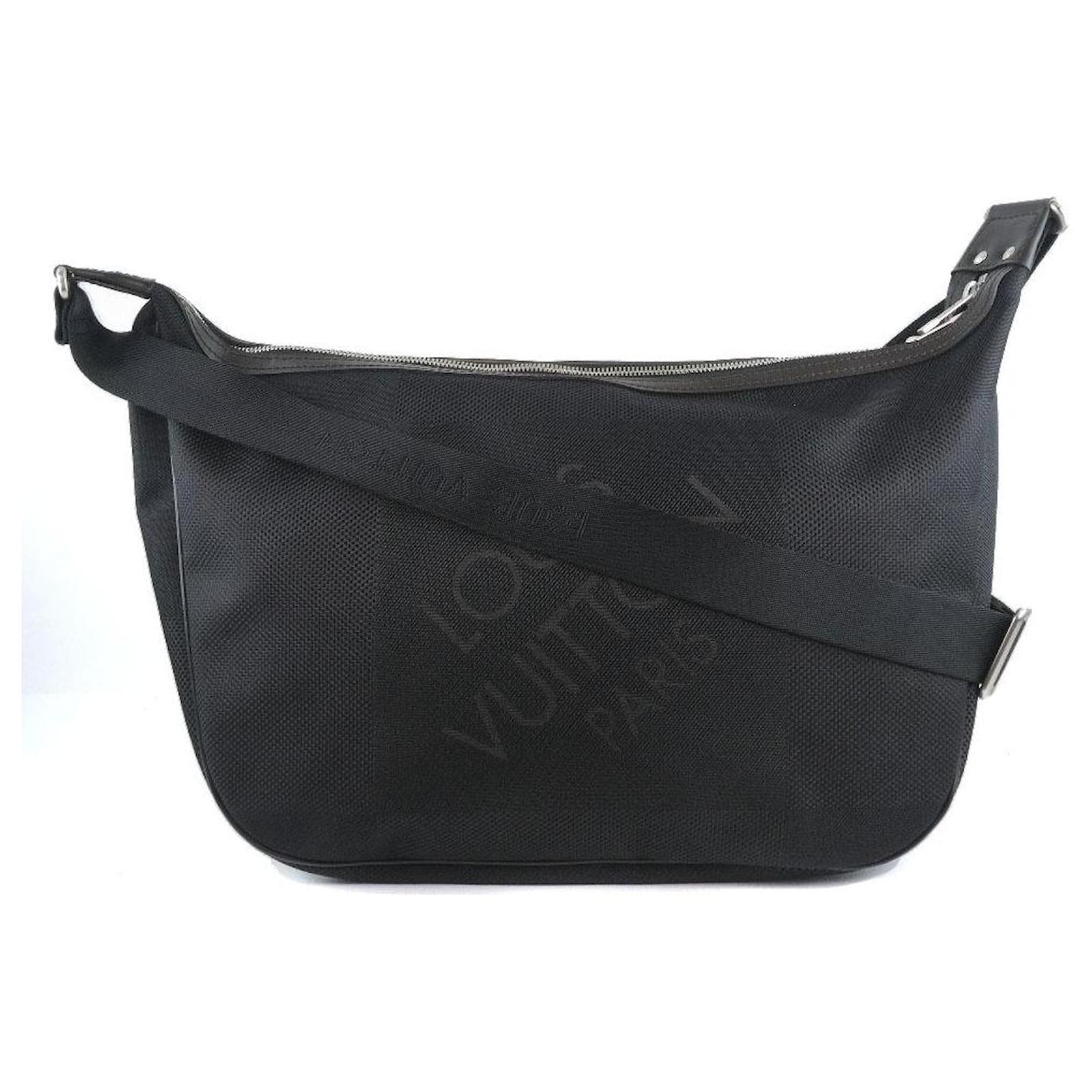 Explorer cloth satchel Louis Vuitton Black in Cloth - 32784906