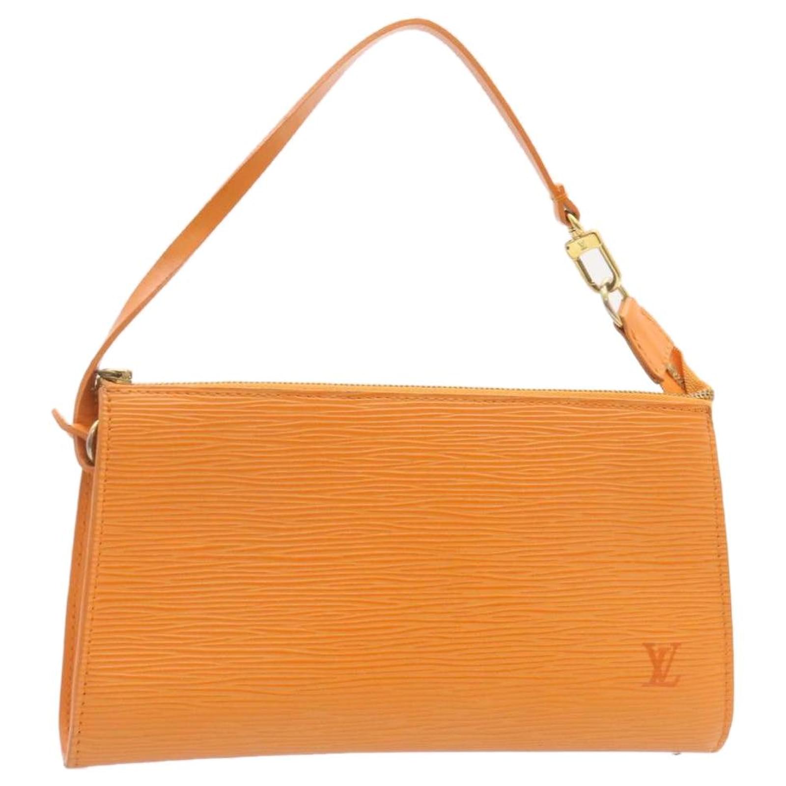 LOUIS VUITTON Epi Pochette Accessoires Pouch Orange M5298H LV Auth 24621  Brown Leather ref.370601 - Joli Closet