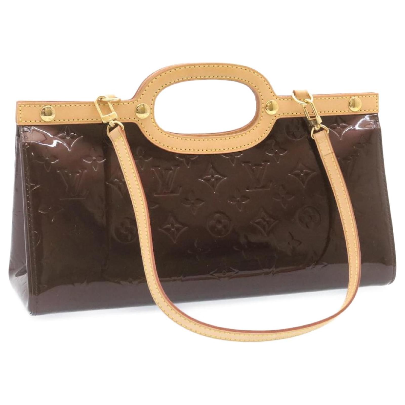 LOUIS VUITTON Monogram Vernis Motto Shoulder Bag Broncorail M91339 LV Auth  39153 Patent leather ref.875308 - Joli Closet