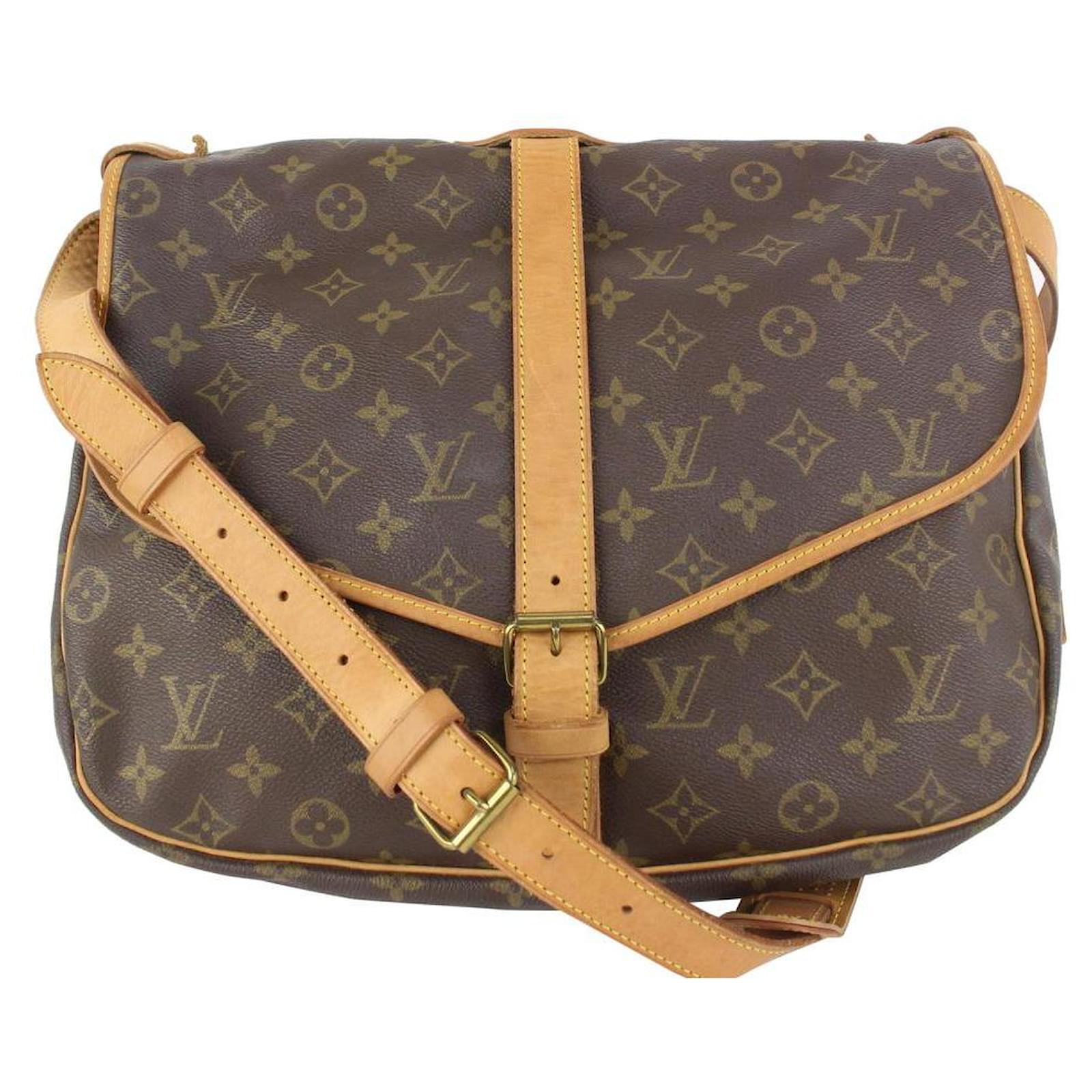 Louis Vuitton Monogram Canvas Saumur 35 Messenger Bag Louis Vuitton | The  Luxury Closet