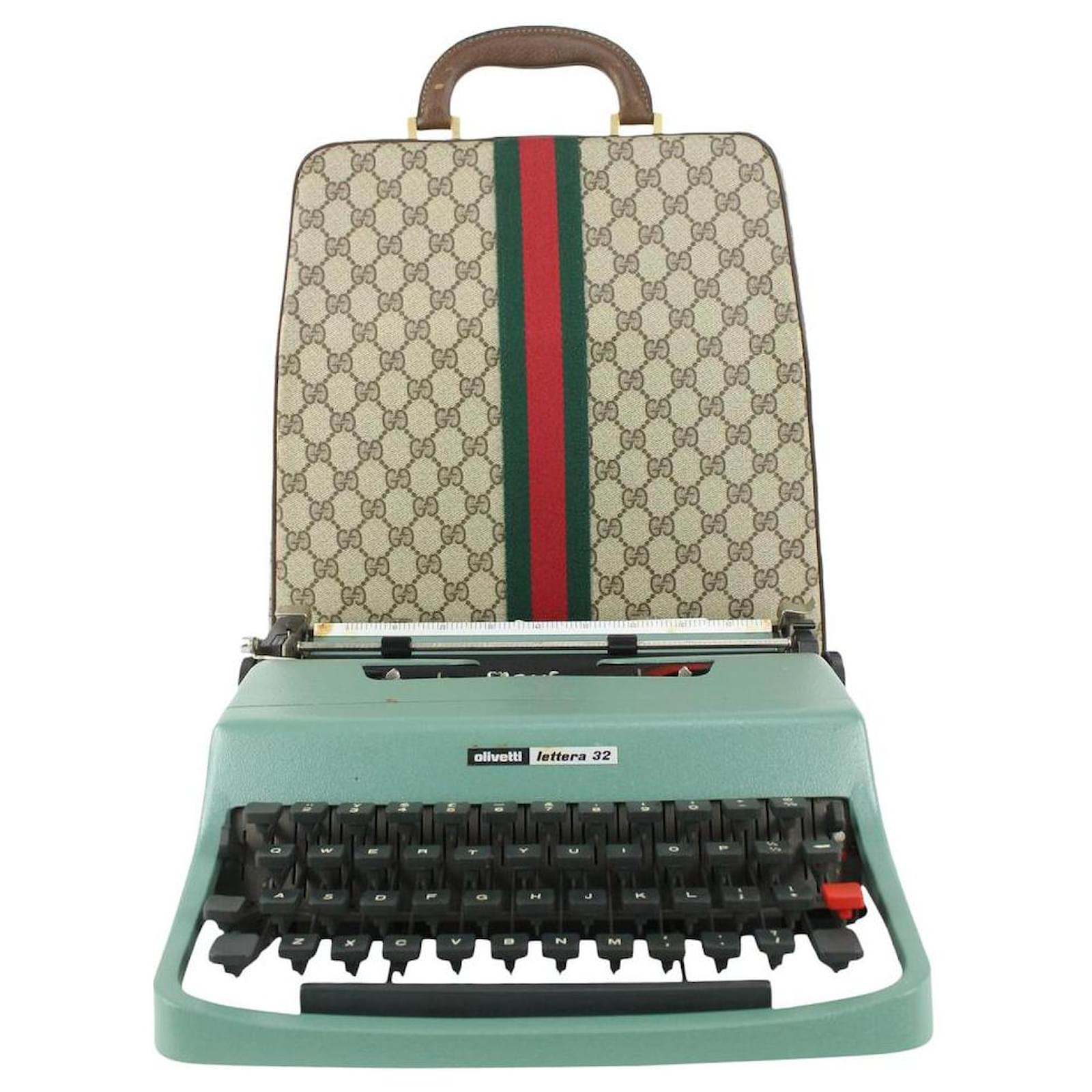 Autre Marque Gucci Rare Olivetti Lettera 32 Macchina da scrivere con  custodia Supreme Web Pelle ref.371267 - Joli Closet