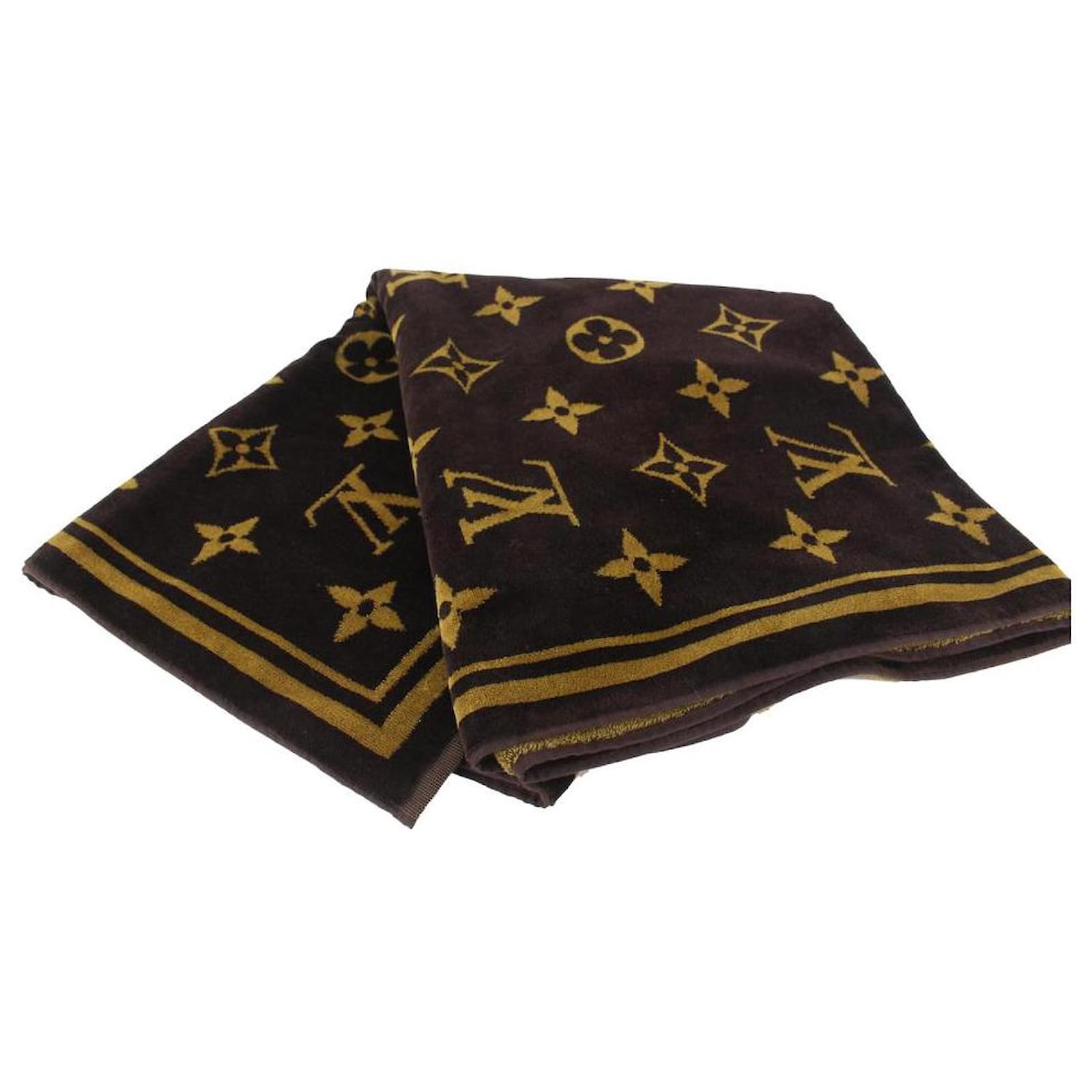 Louis Vuitton Monogram classic beach towel (M72364)