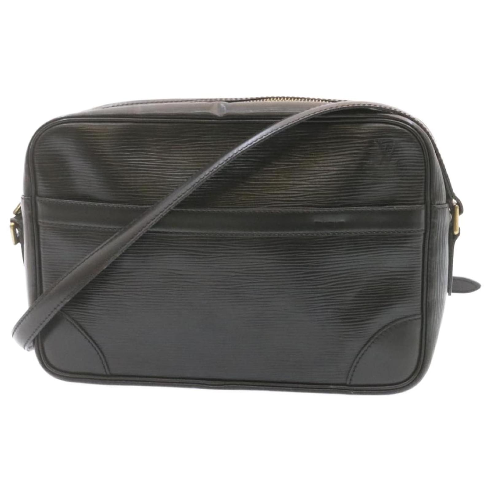 Louis Vuitton Epi Trocadero 27 - Black Shoulder Bags, Handbags