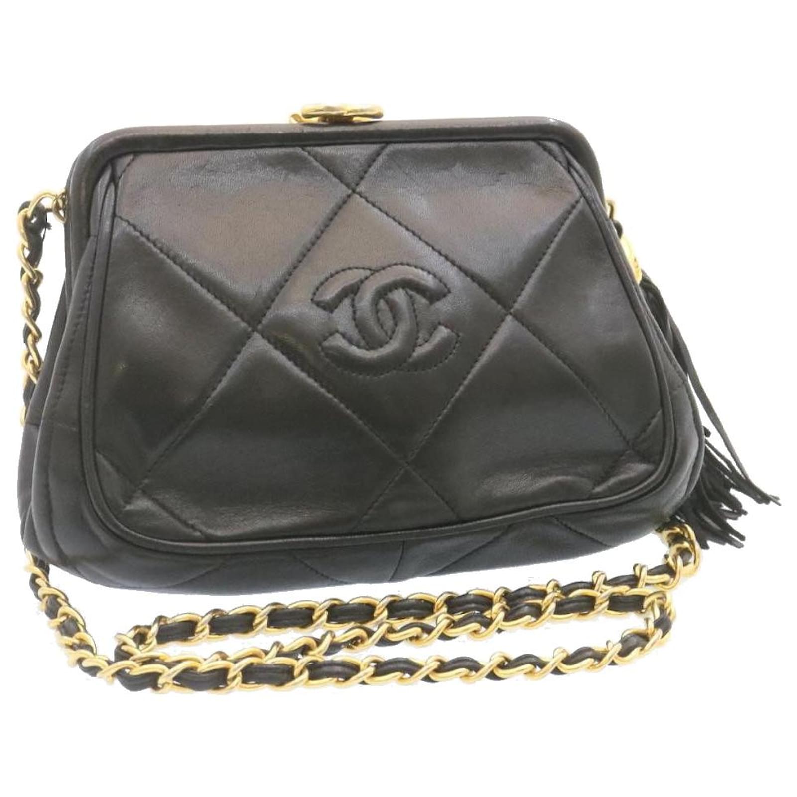 Borsa a tracolla a catena in pelle di agnello CHANEL Borsa a tracolla con  frange nera CC Auth ar4585 Nero ref.372840 - Joli Closet