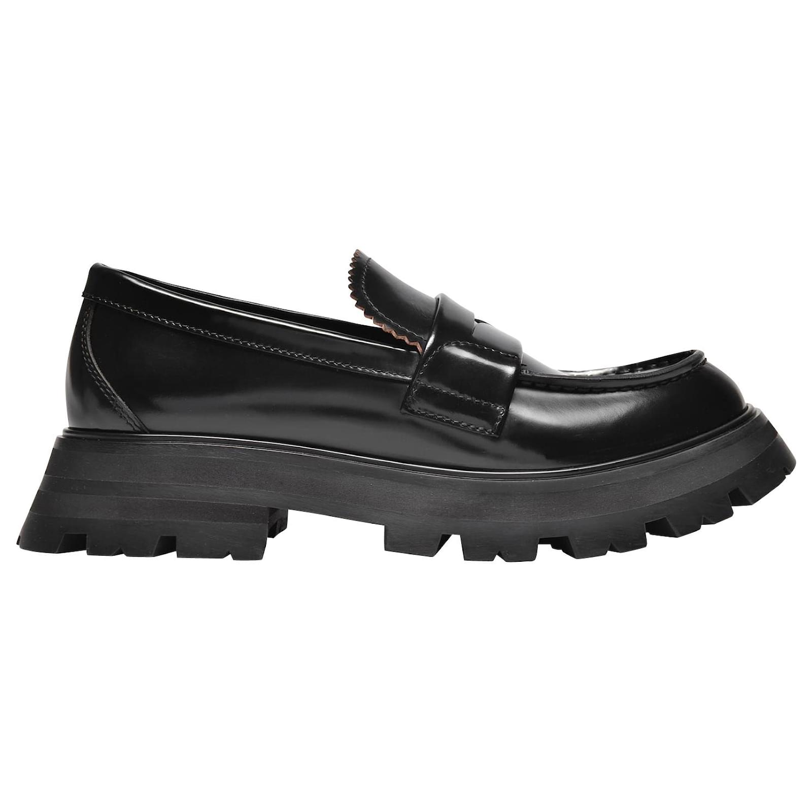 Alexander Mcqueen Upper and Ru Loafers in Black Leather ref.373776 ...