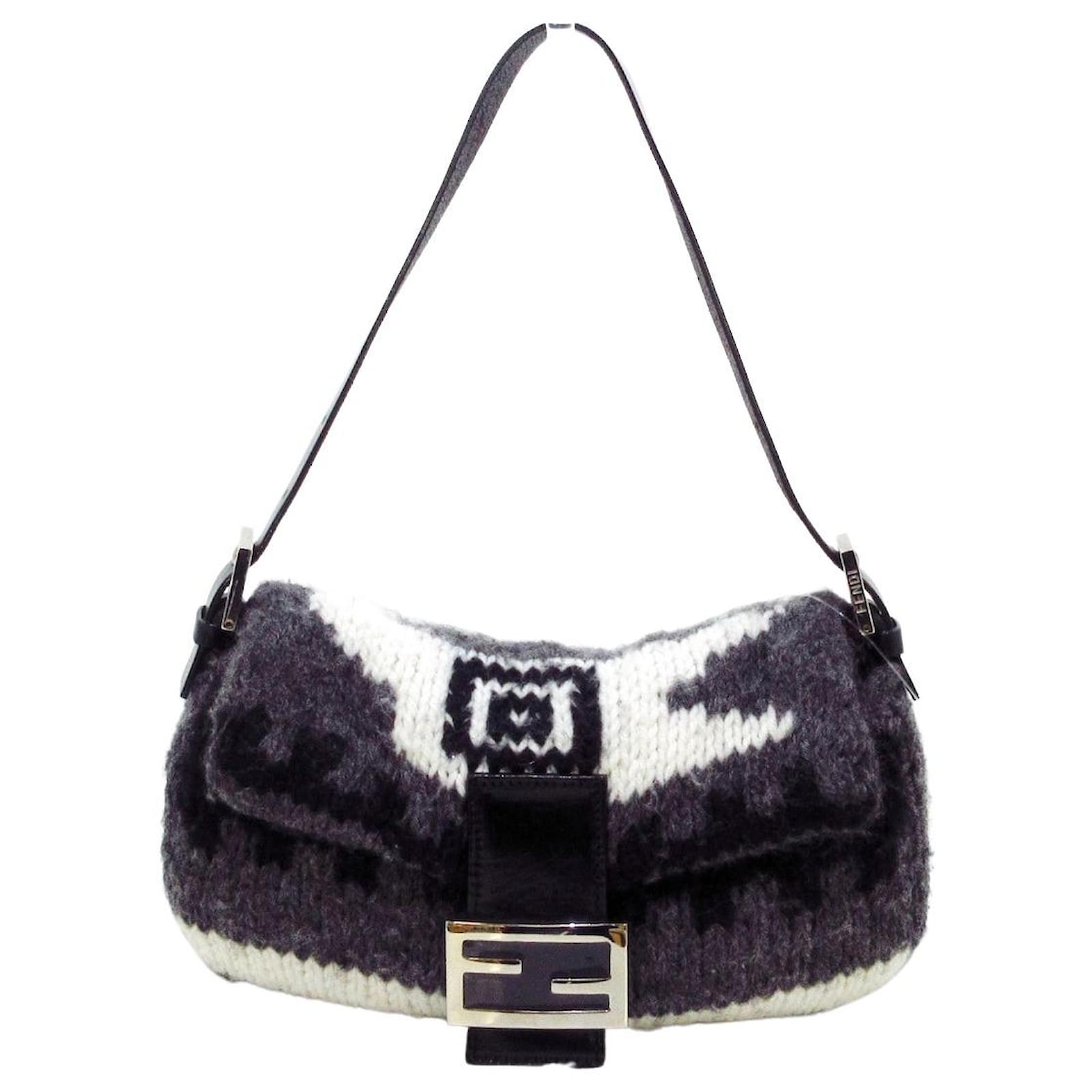 Fendi Mamma Baguette Grey Wool ref.374162 - Joli Closet