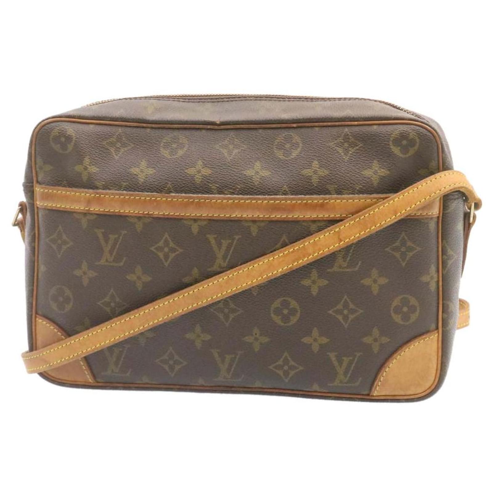 Louis Vuitton Monogram Trocadero 30 Borsa a tracolla M51272 LV Auth nh125  Tela ref.375284 - Joli Closet