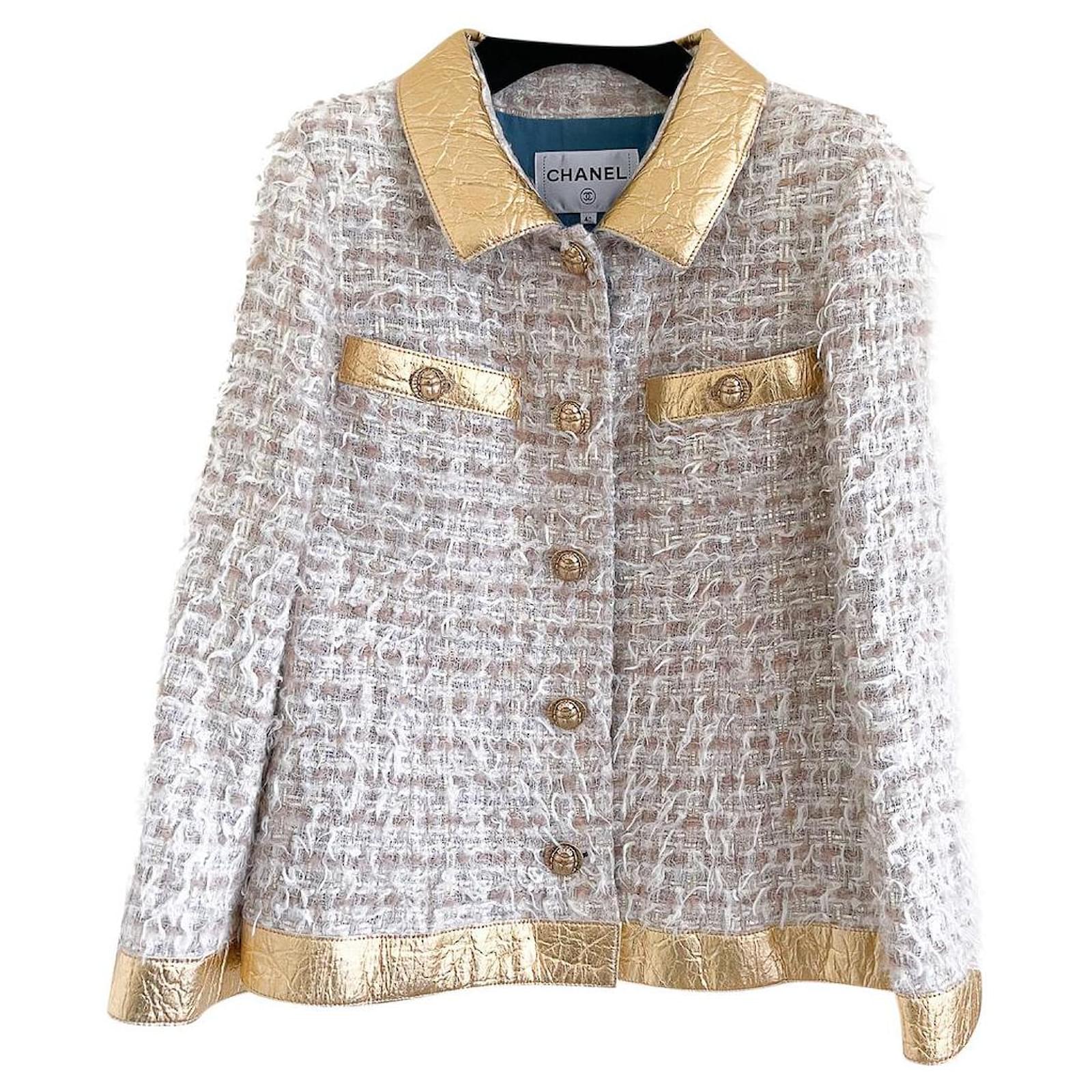 Chanel coat 2019 deals