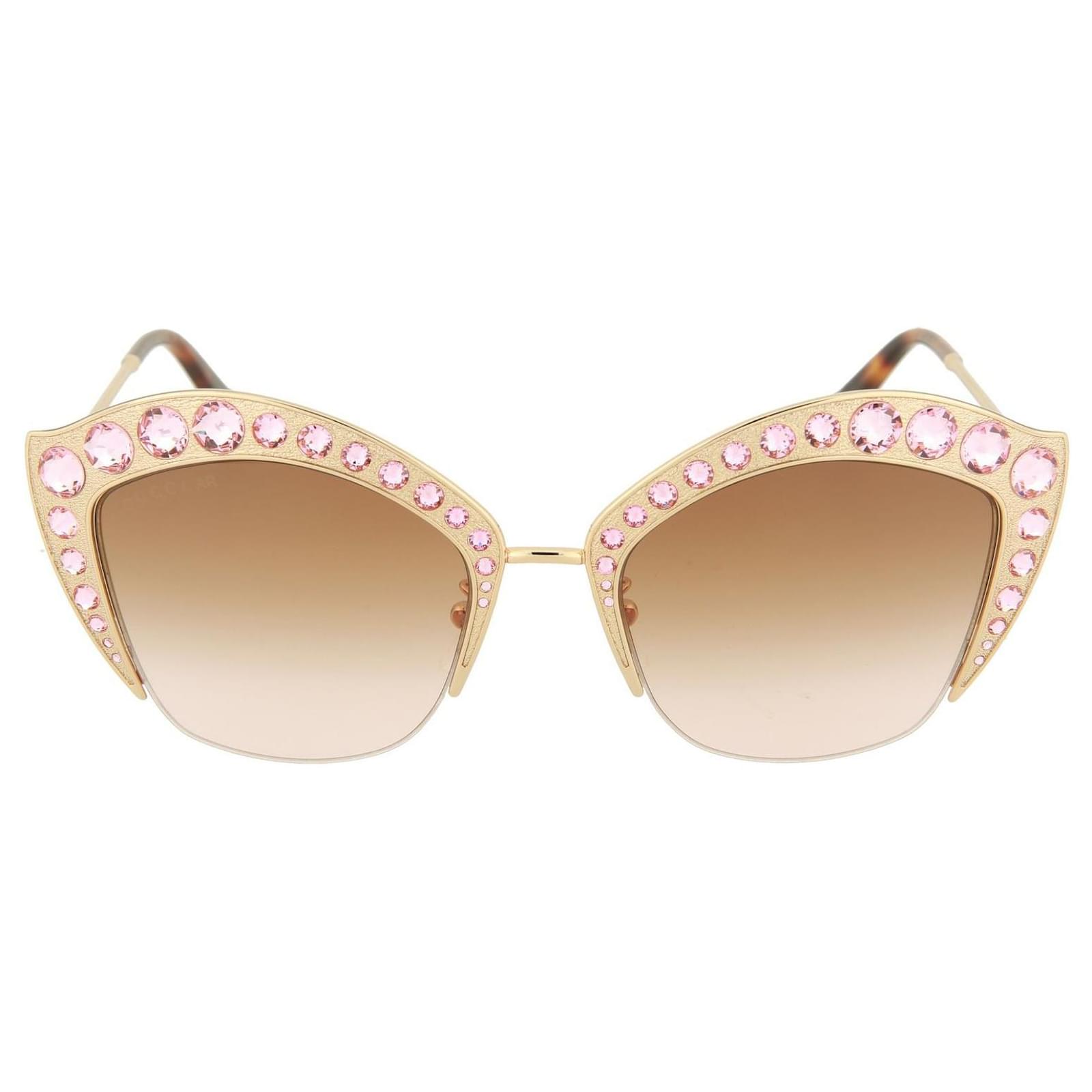 Cat Eye Sunglasses in Gold - Gucci