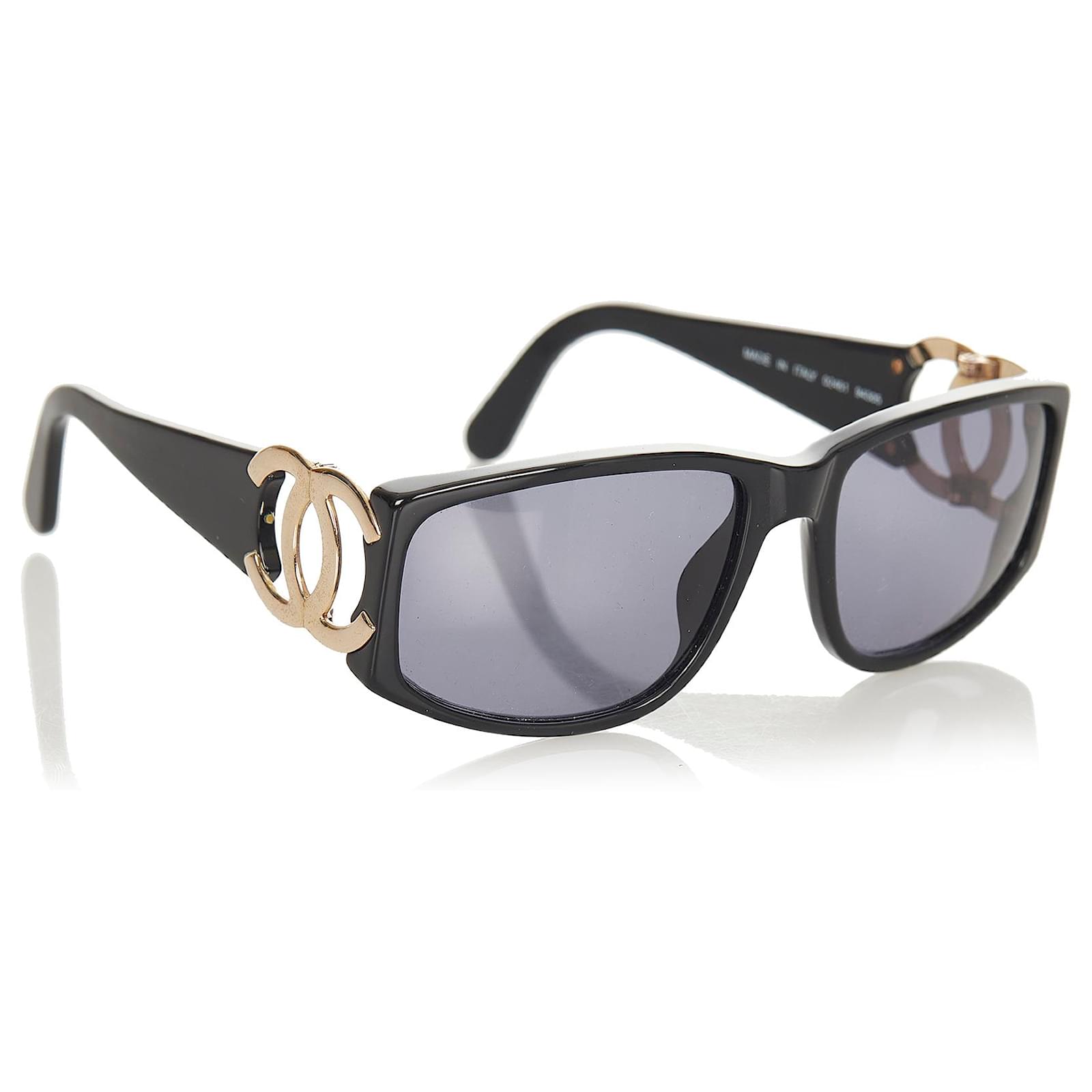 Chanel Black CC Square Tinted Sunglasses Plastic ref.380176 - Joli