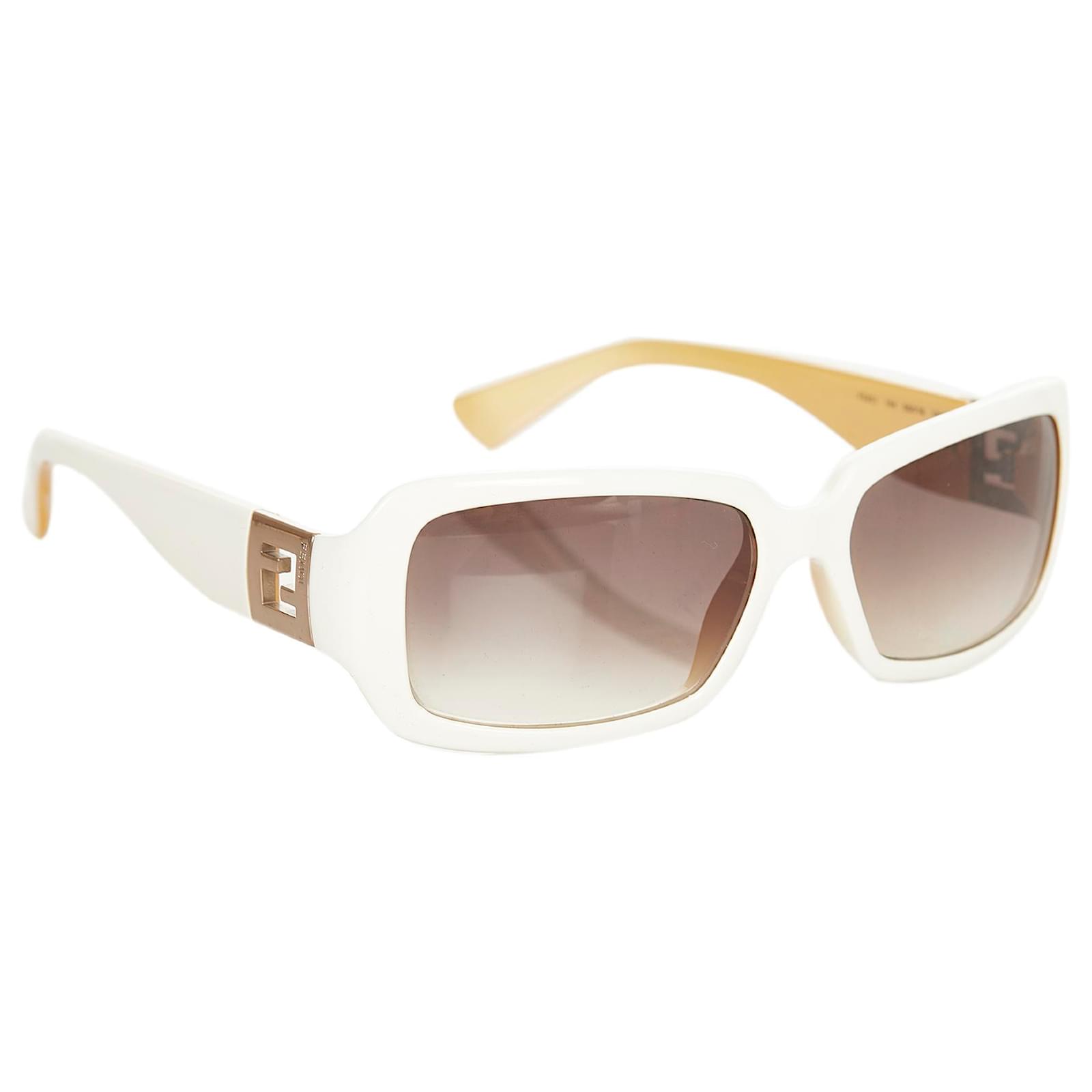 Fendi White Square Tinted Sunglasses Black Plastic ref.380241 - Joli Closet