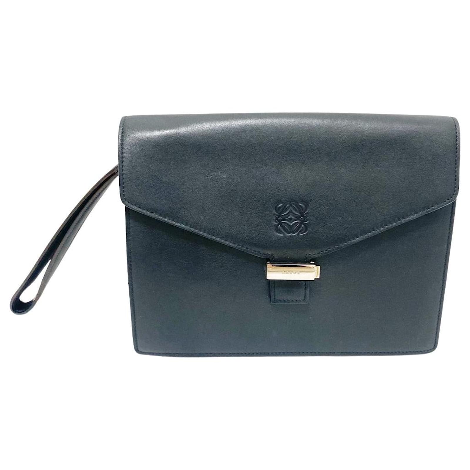 Loewe Clutch bag Black Leather ref.380501 - Joli Closet