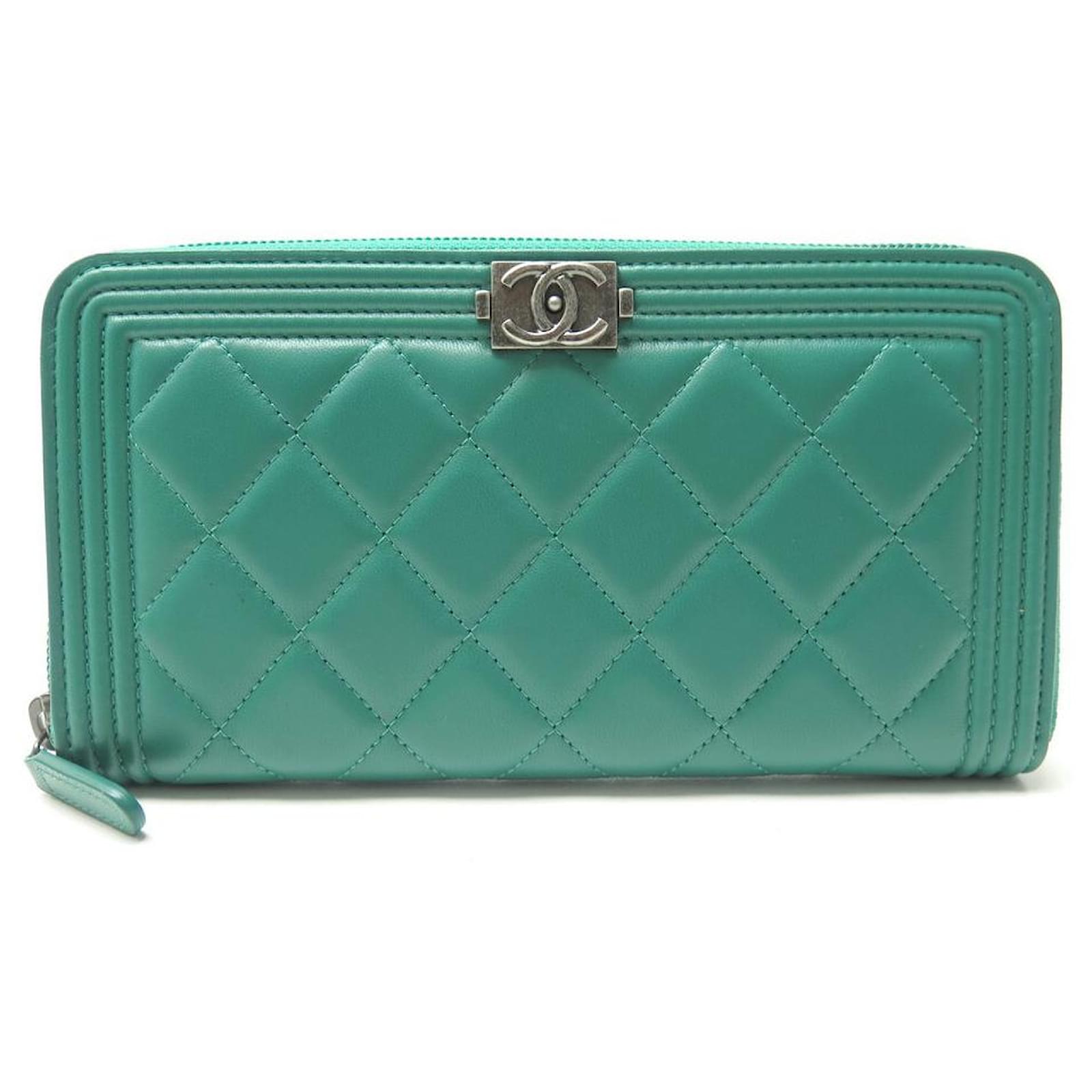 NEW CHANEL BOY ZIPPED WALLET A80815 GREEN QUILTED LEATHER WALLET