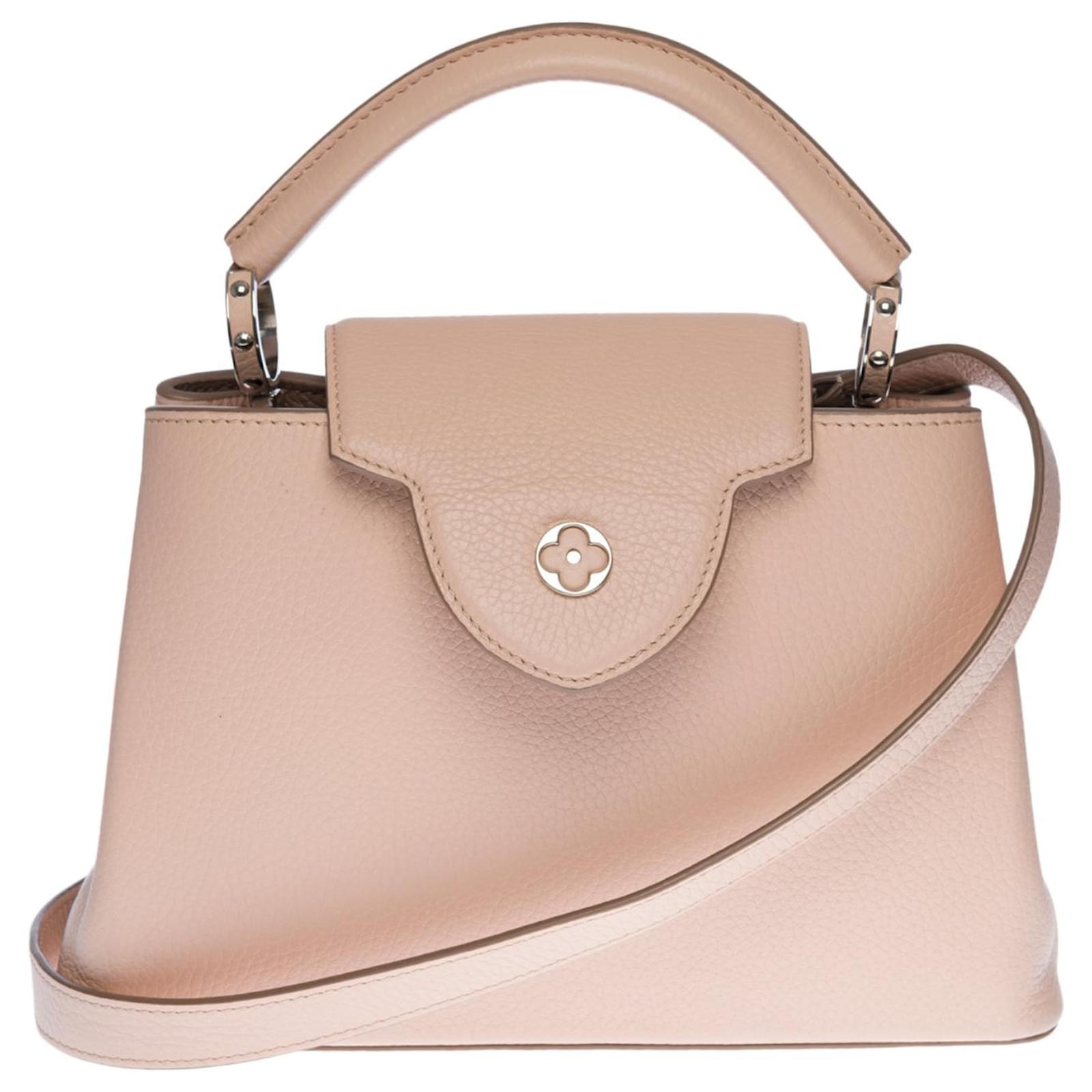 Splendid Louis Vuitton Capucines BB handbag with shoulder strap in pink  Taurillon leather, Garniture en métal argenté ref.388354 - Joli Closet