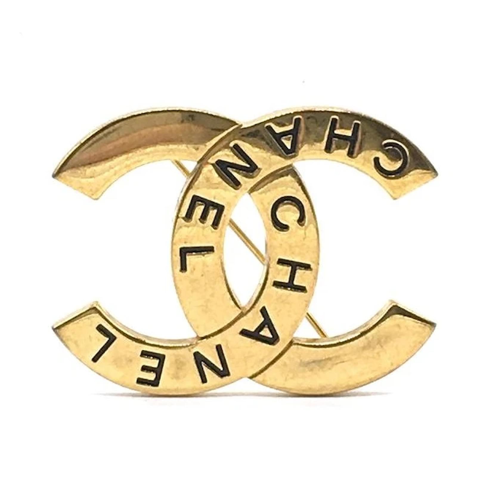 Authentic Chanel Brooch - How to style a brooch in 10 different