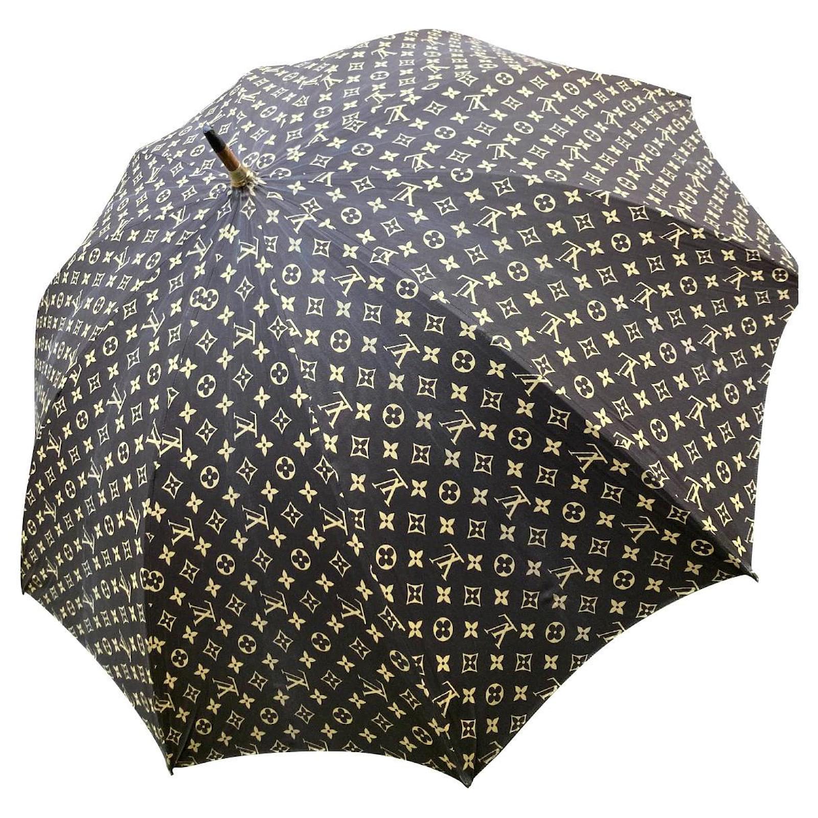 Louis Vuitton Vintage Giboulées Umbrella Dark brown Cloth ref.389303 - Joli  Closet