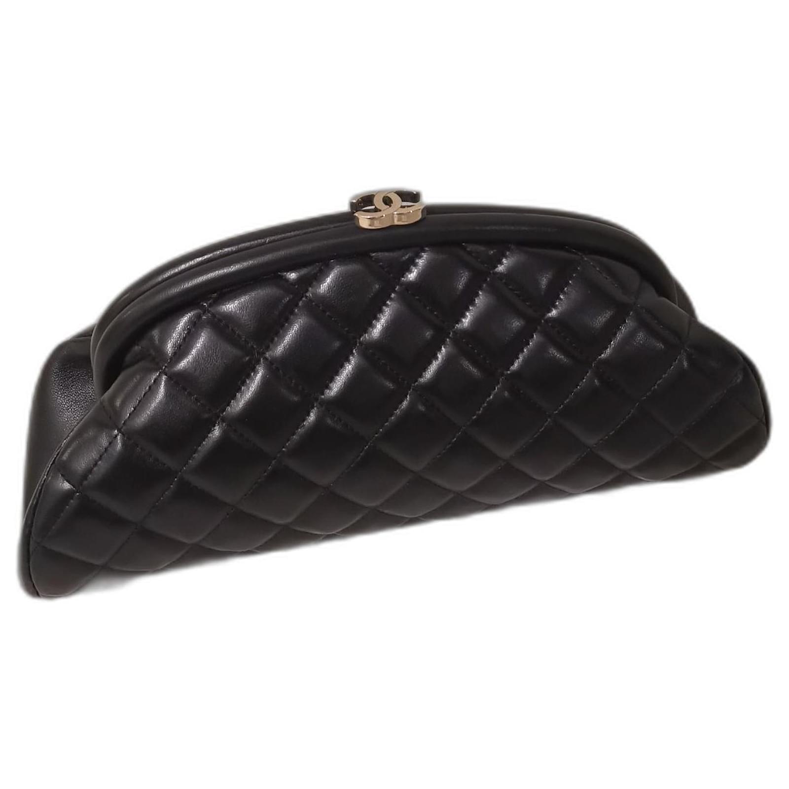 Chanel Timeless Classic Clutch Black Leatherette ref.391604 - Joli Closet