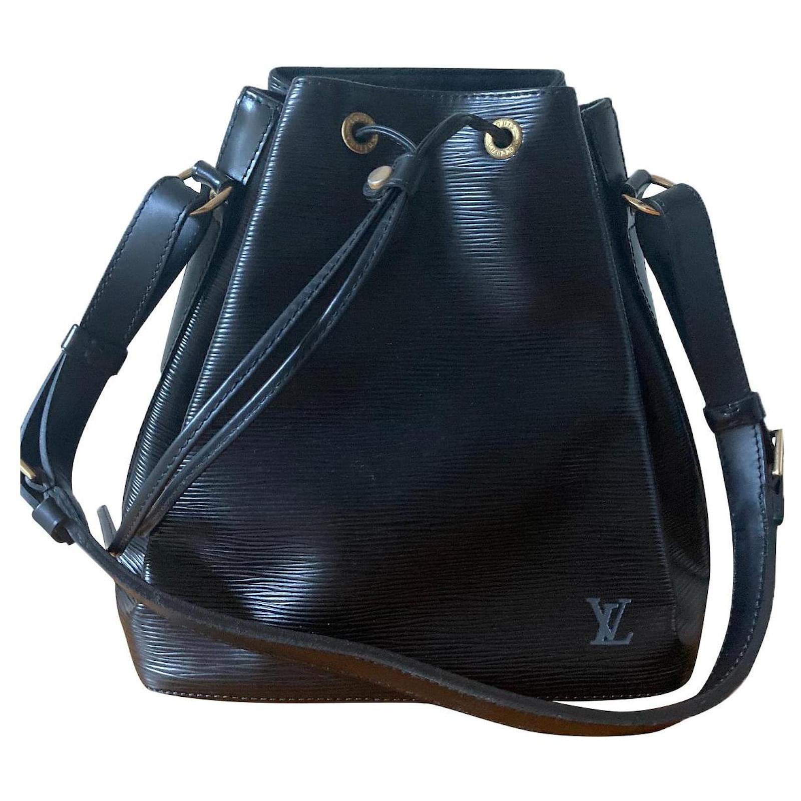 Sac Voyage Louis Vuitton - LuxeForYou