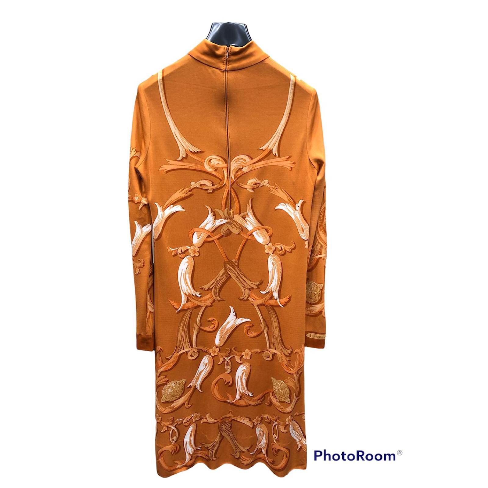 hermes robe