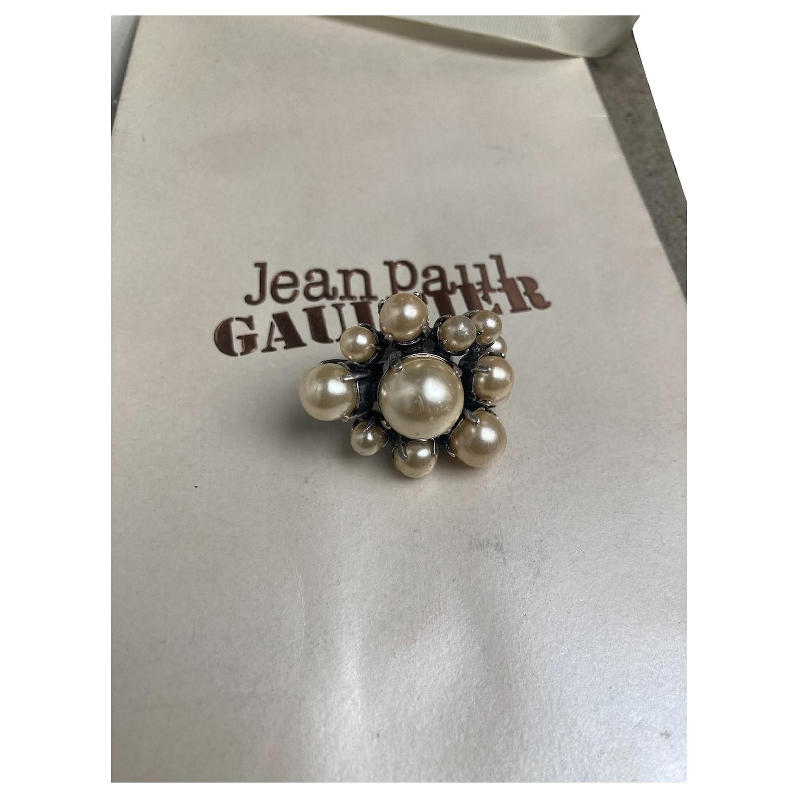 Superb Jean Paul Gaultier explosion pearl ring Cream Silver