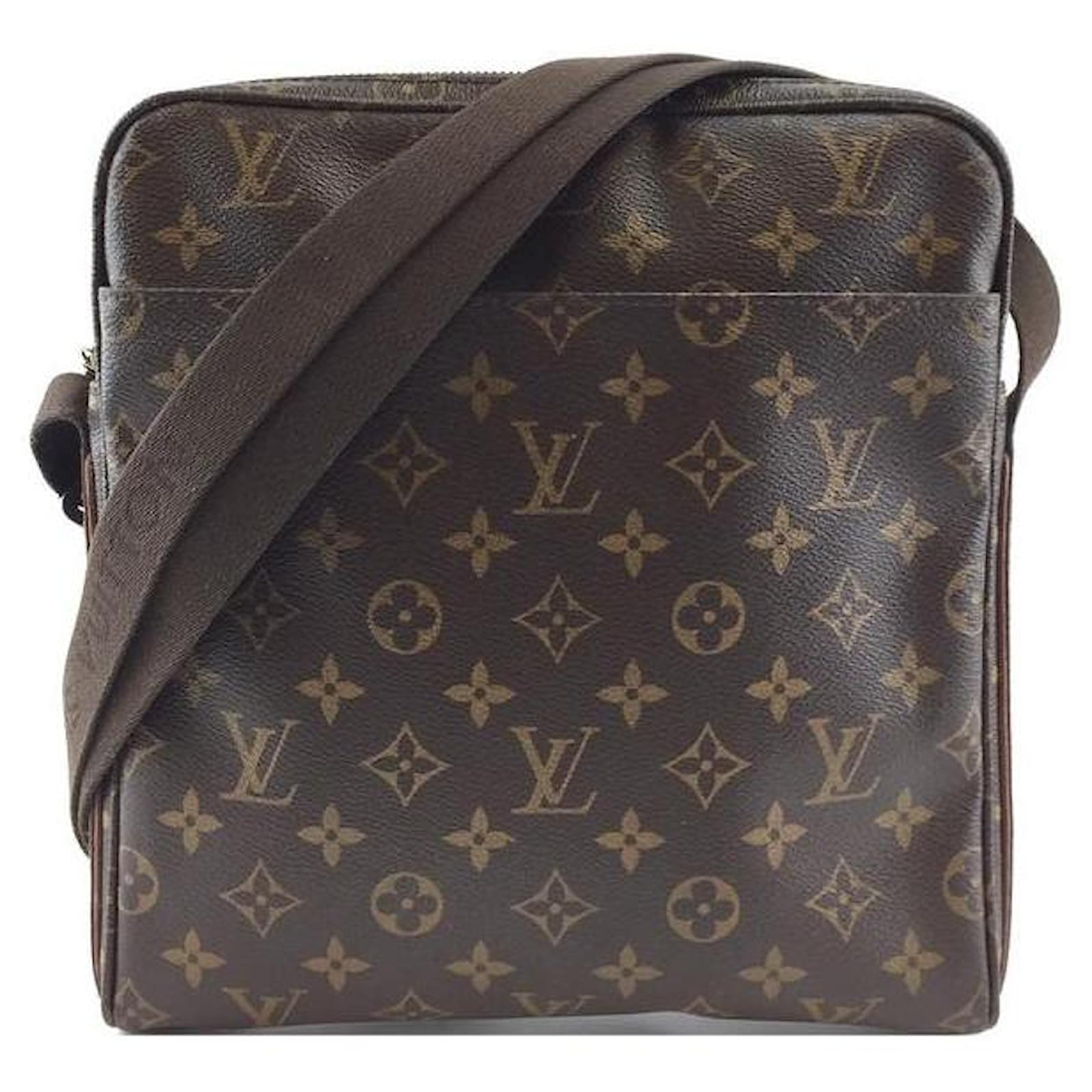 Louis Vuitton Crossbody Shoulder Bag Monogram Trotter Brown Canvas