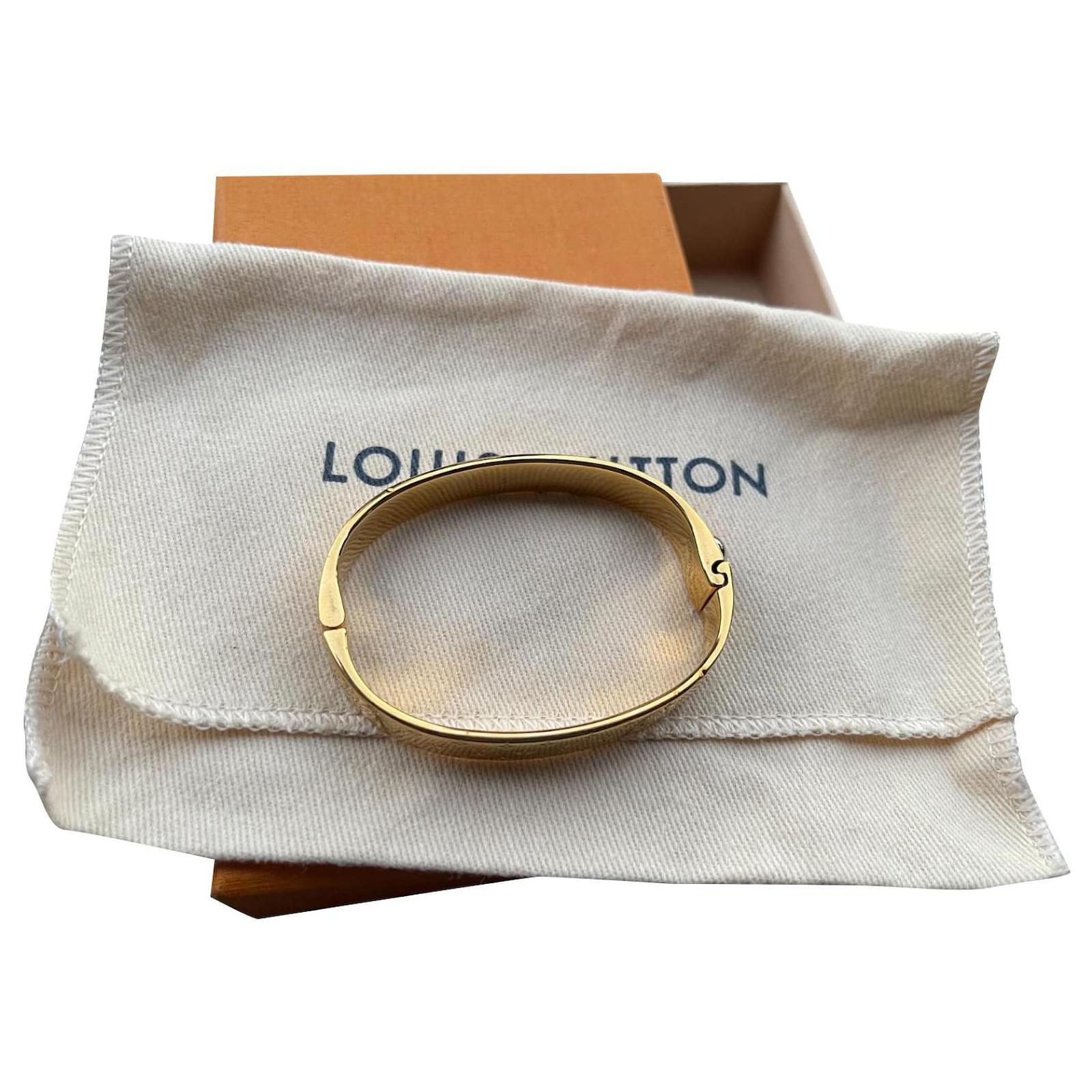 Louis Vuitton Bracelets Golden Gold-plated ref.396934 - Joli Closet