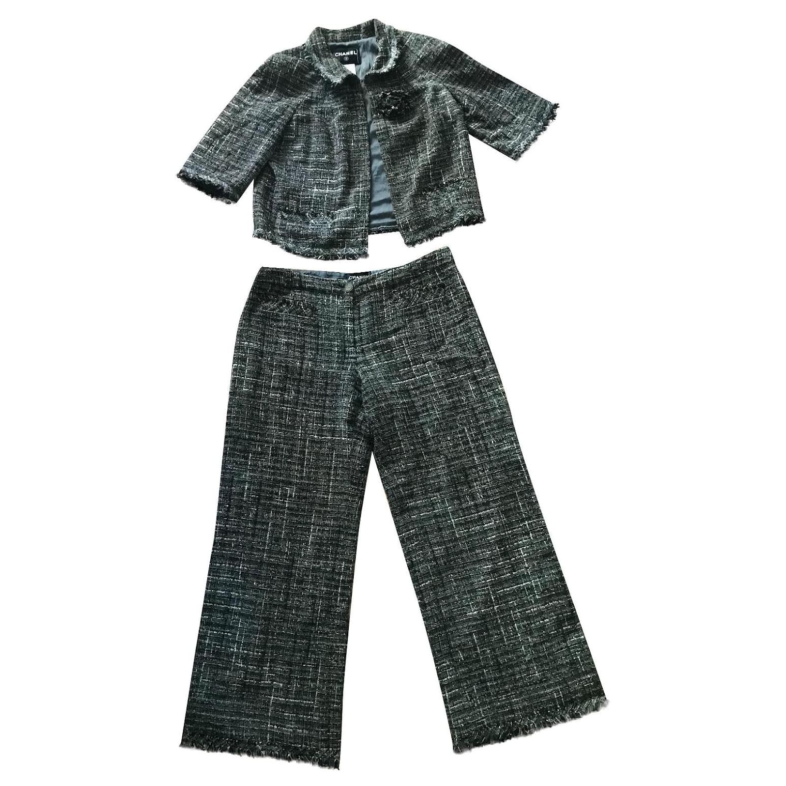 Chanel Pantsuit Brown Black Beige Wool ref.398359 - Joli Closet