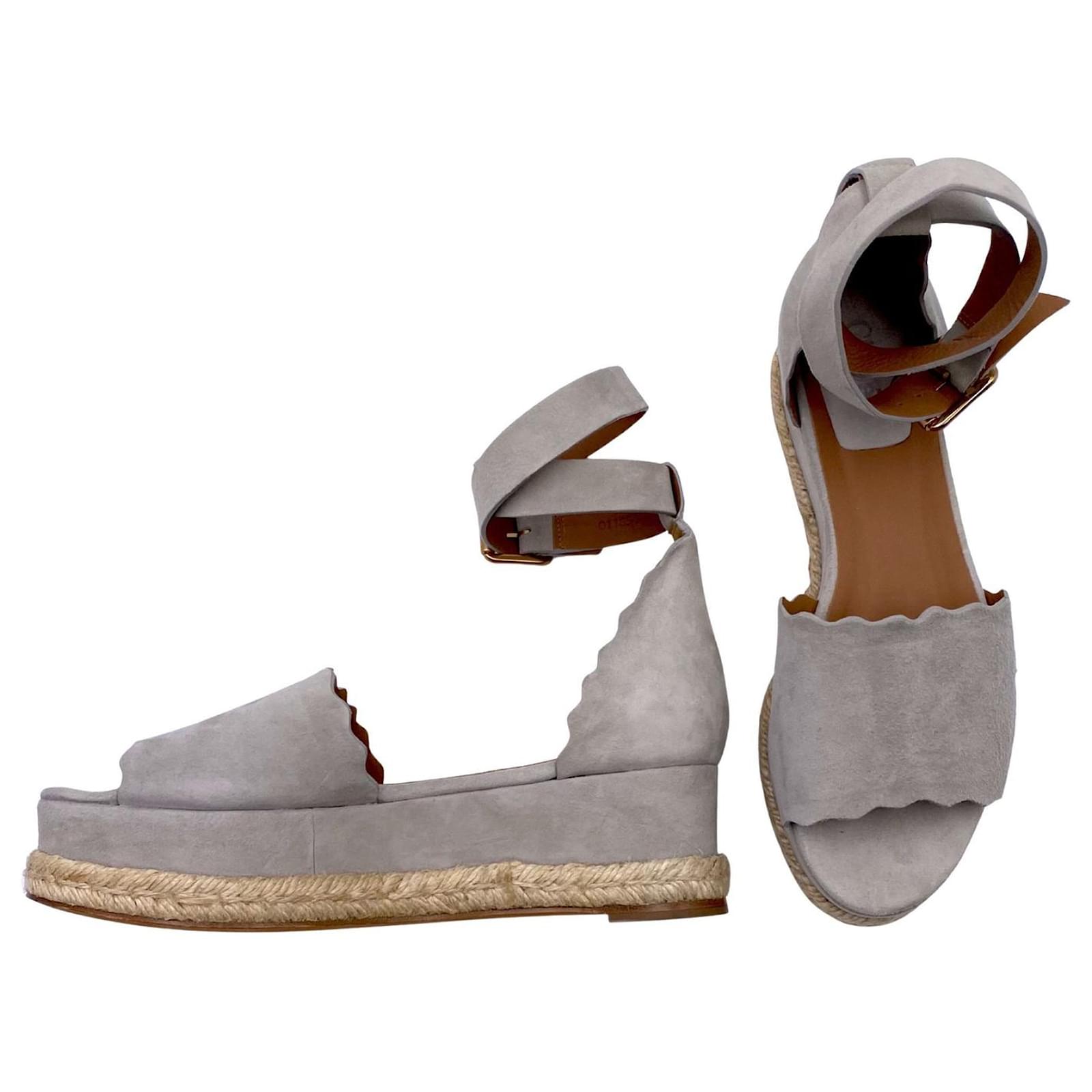 Sandalias estilo alpargatas de Chloé Lauren ante gris con borde festoneado ref.399254 - Joli Closet