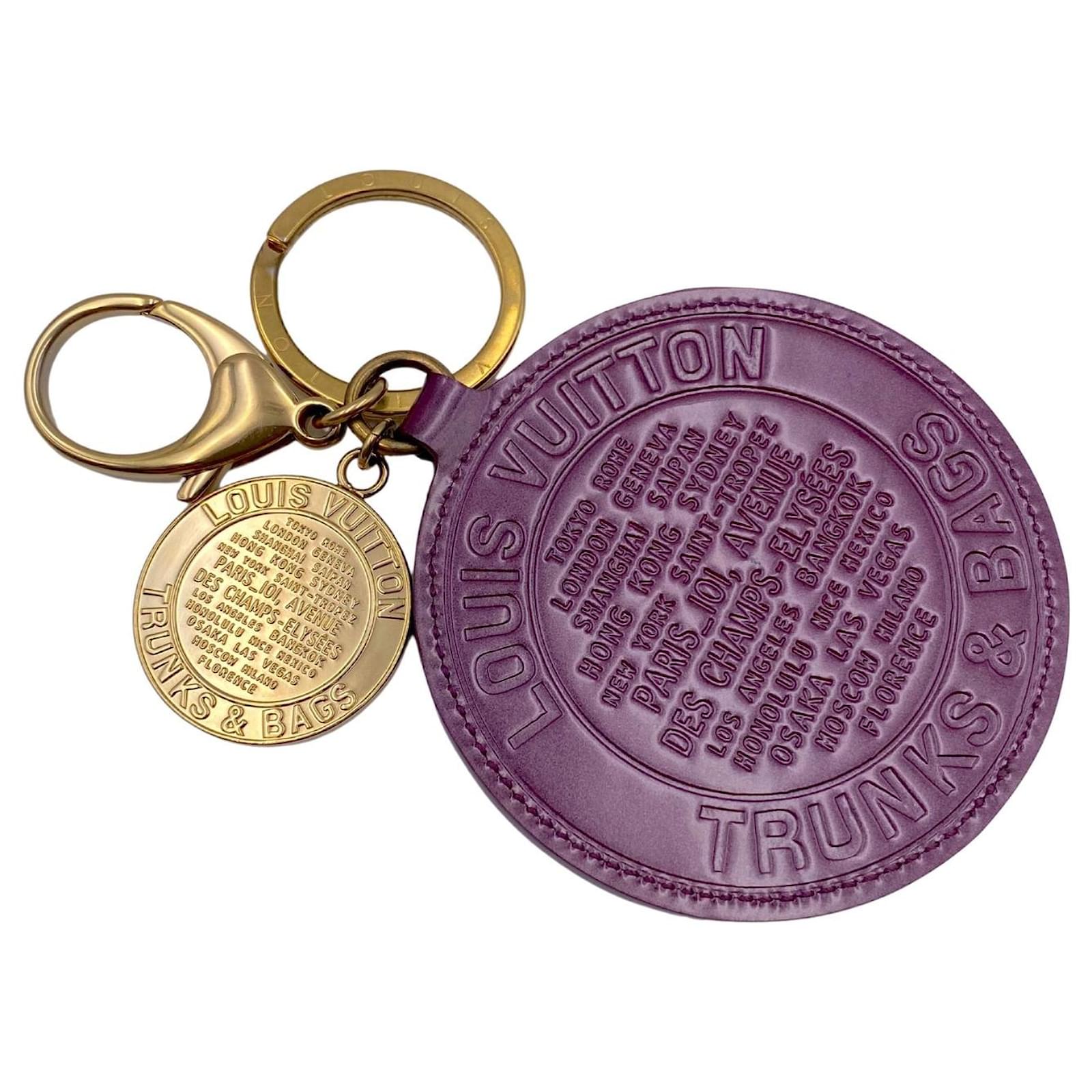 Louis Vuitton Trunks & Bags bag charm in purple patent leather Metal  ref.399367 - Joli Closet