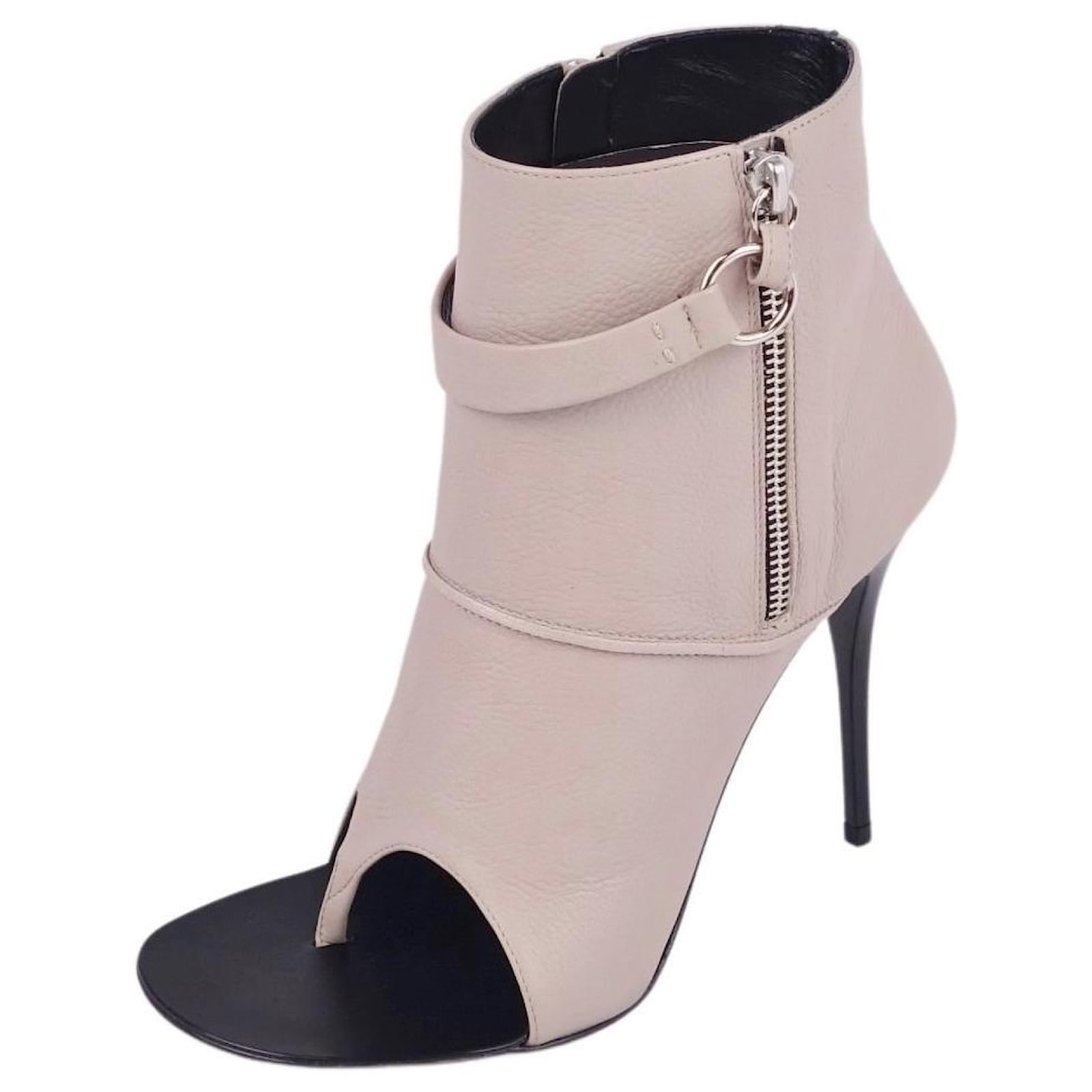 der træ ryste Used] Giuseppe Zanotti Design Open toe booties Side zip 38 Beige Ladies  Beige Size 38 (equivalent to 25 cm) Leather ref.399708 - Joli Closet