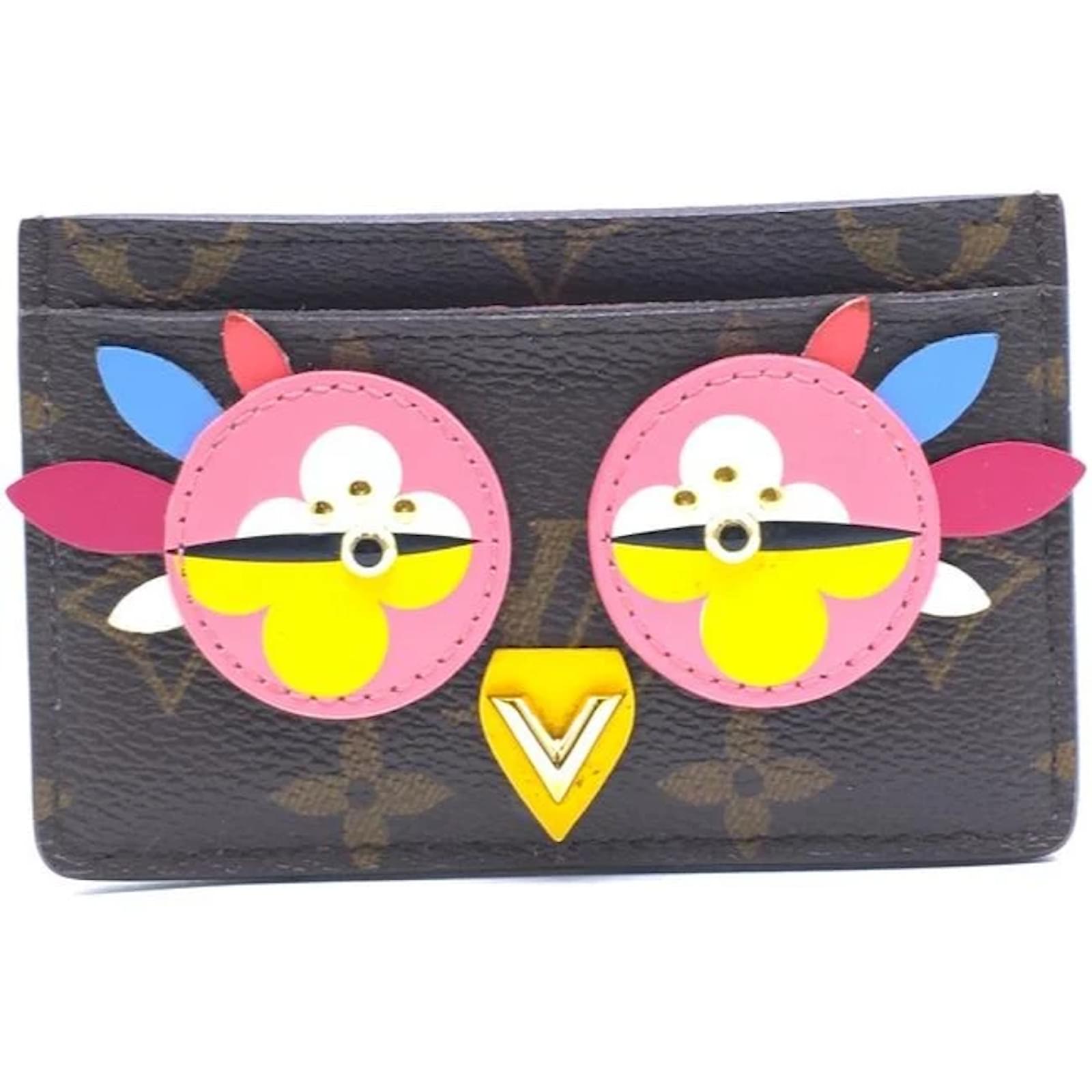 Videnskab rådgive champion Louis Vuitton Monogram Owl Love Bird Card Case Wallet Multiple colors  Leather ref.399823 - Joli Closet